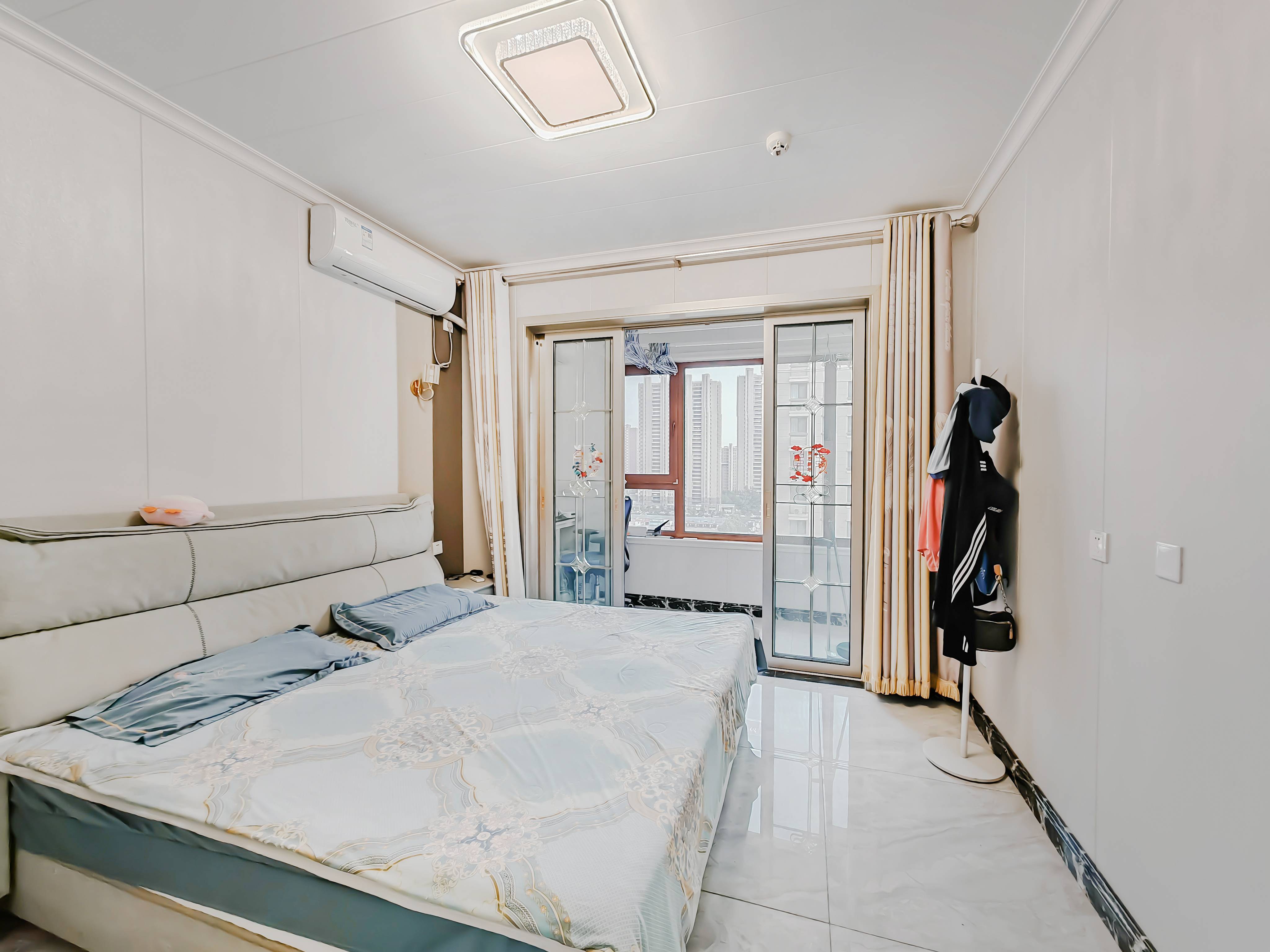 天鸿万象新天公园大道