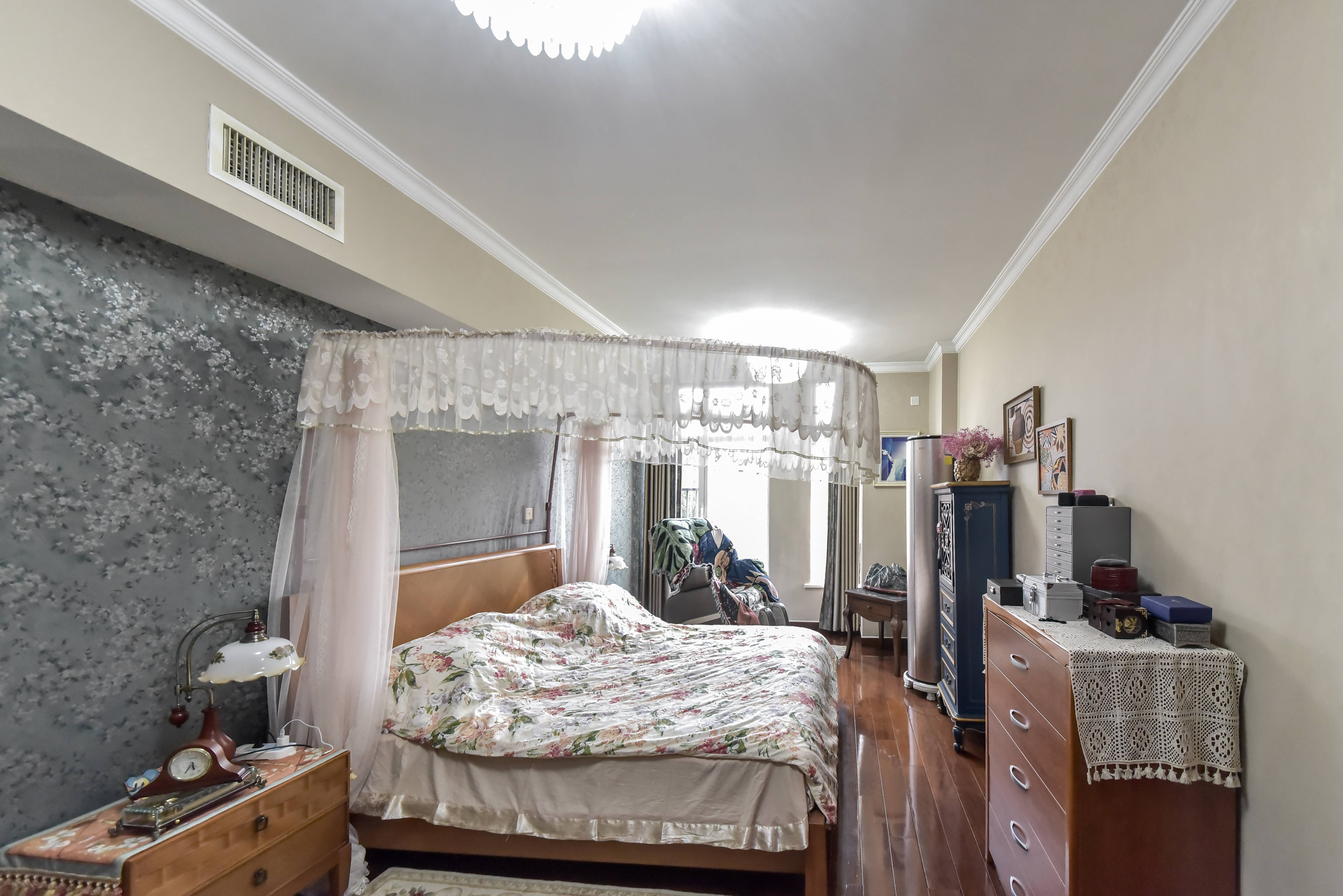 鲁信蟠龙山花园