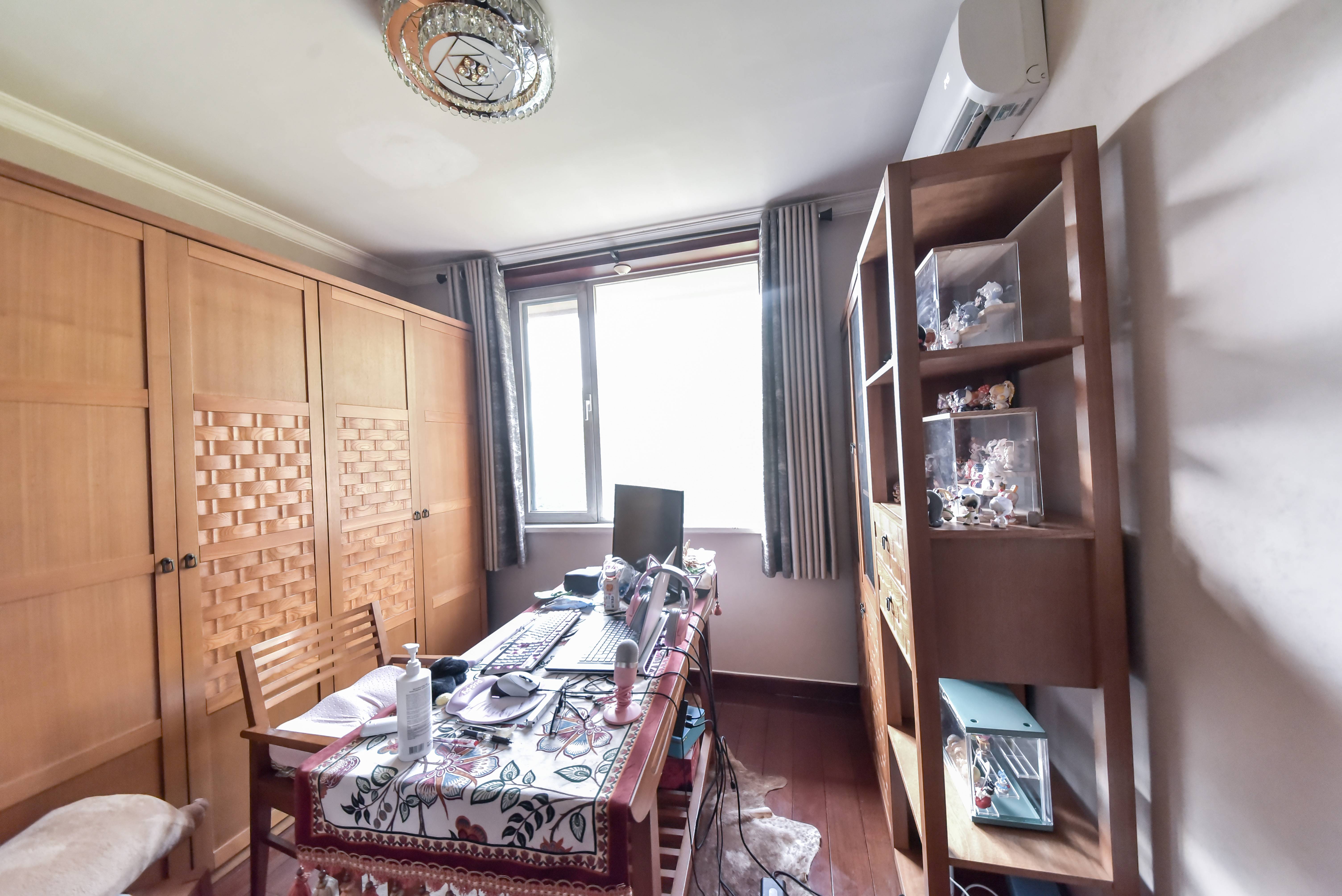 鲁信蟠龙山花园