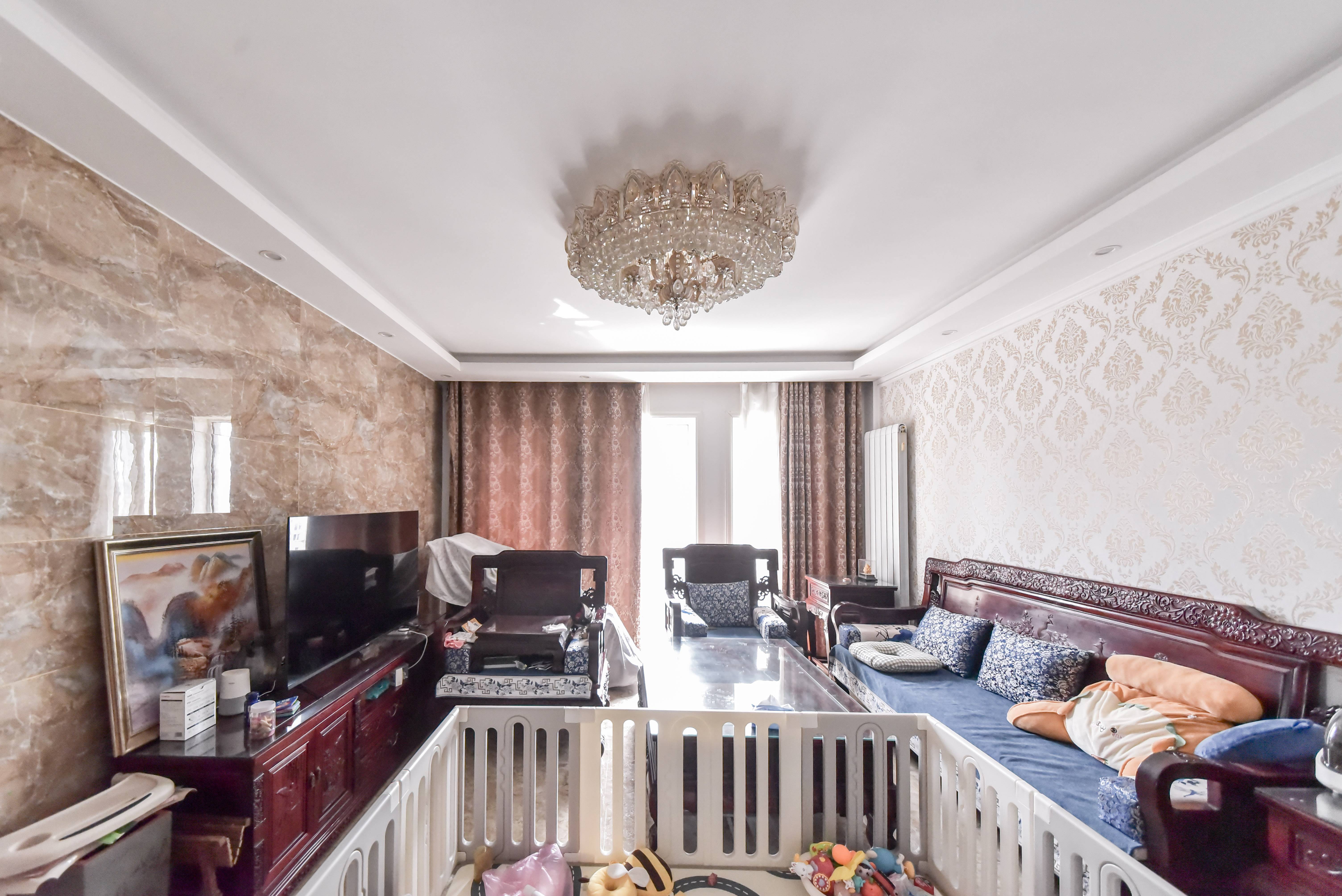  天齐奥东花园 南北