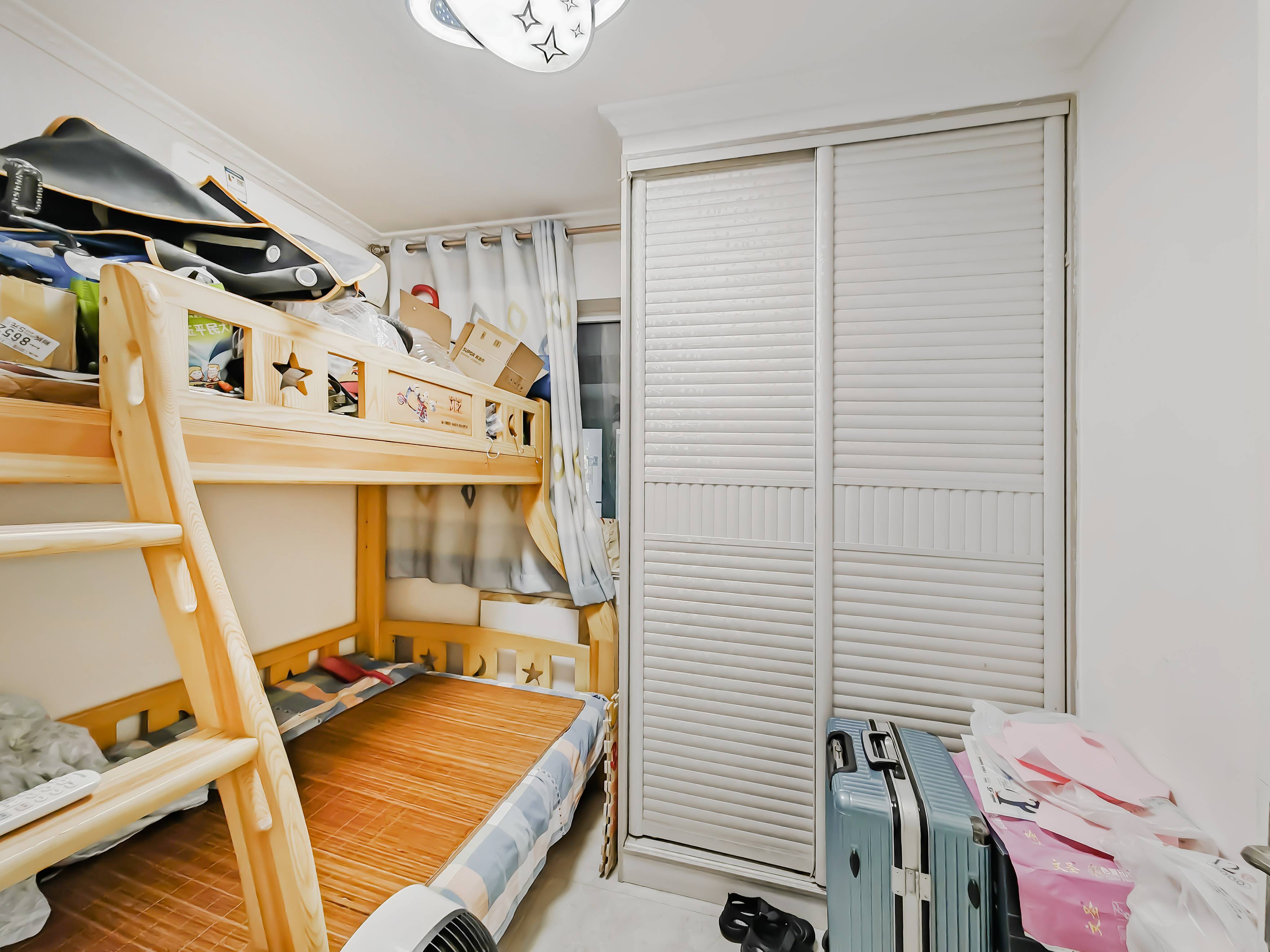 天鸿万象新天哈佛郡