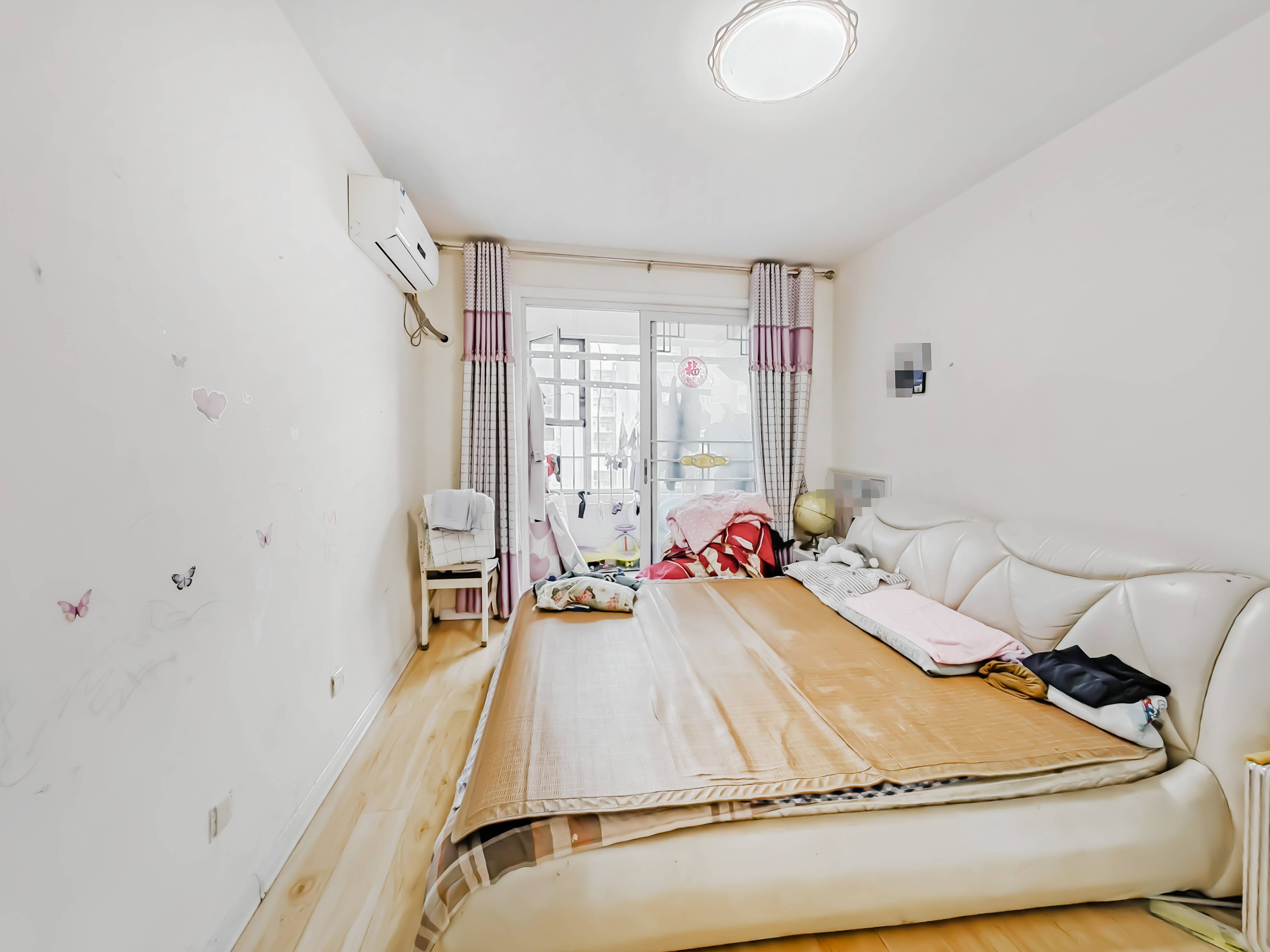 天鸿万象新天三区