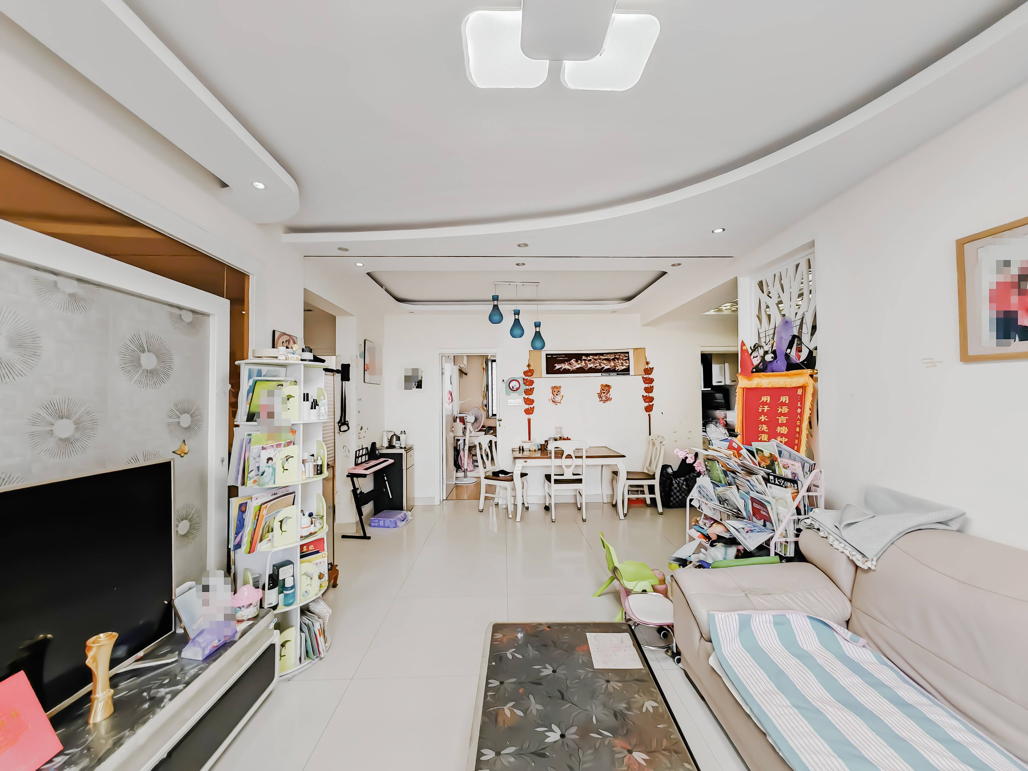  天鸿万象新天三区 南北