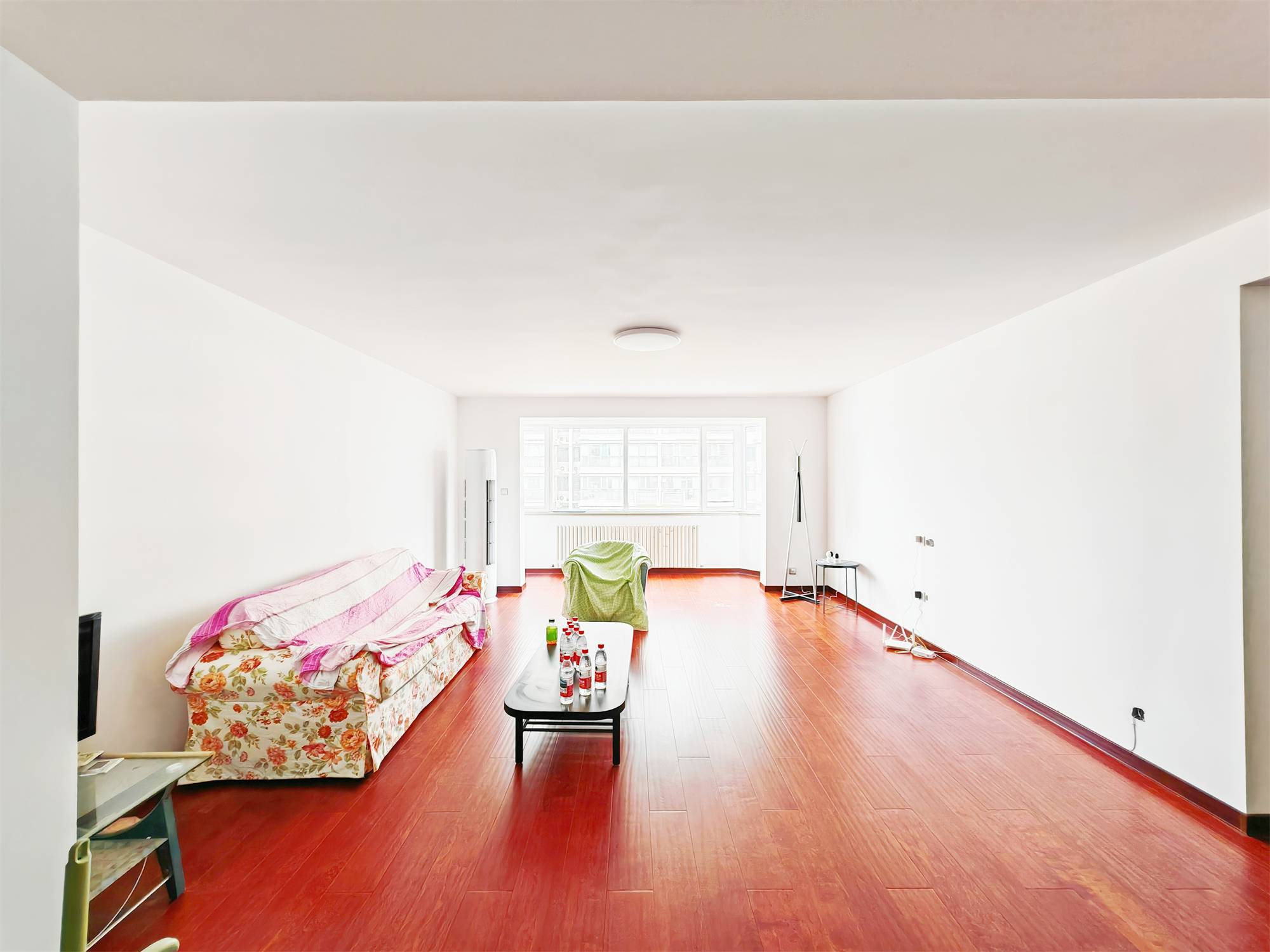  伟东新都急售大三室 价格可大谈南北通透附带地下室 可随时看房