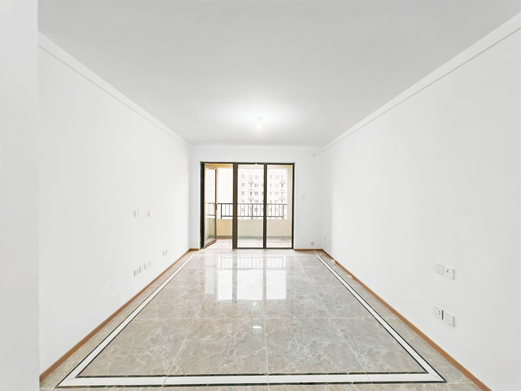  绿地新里城 南北