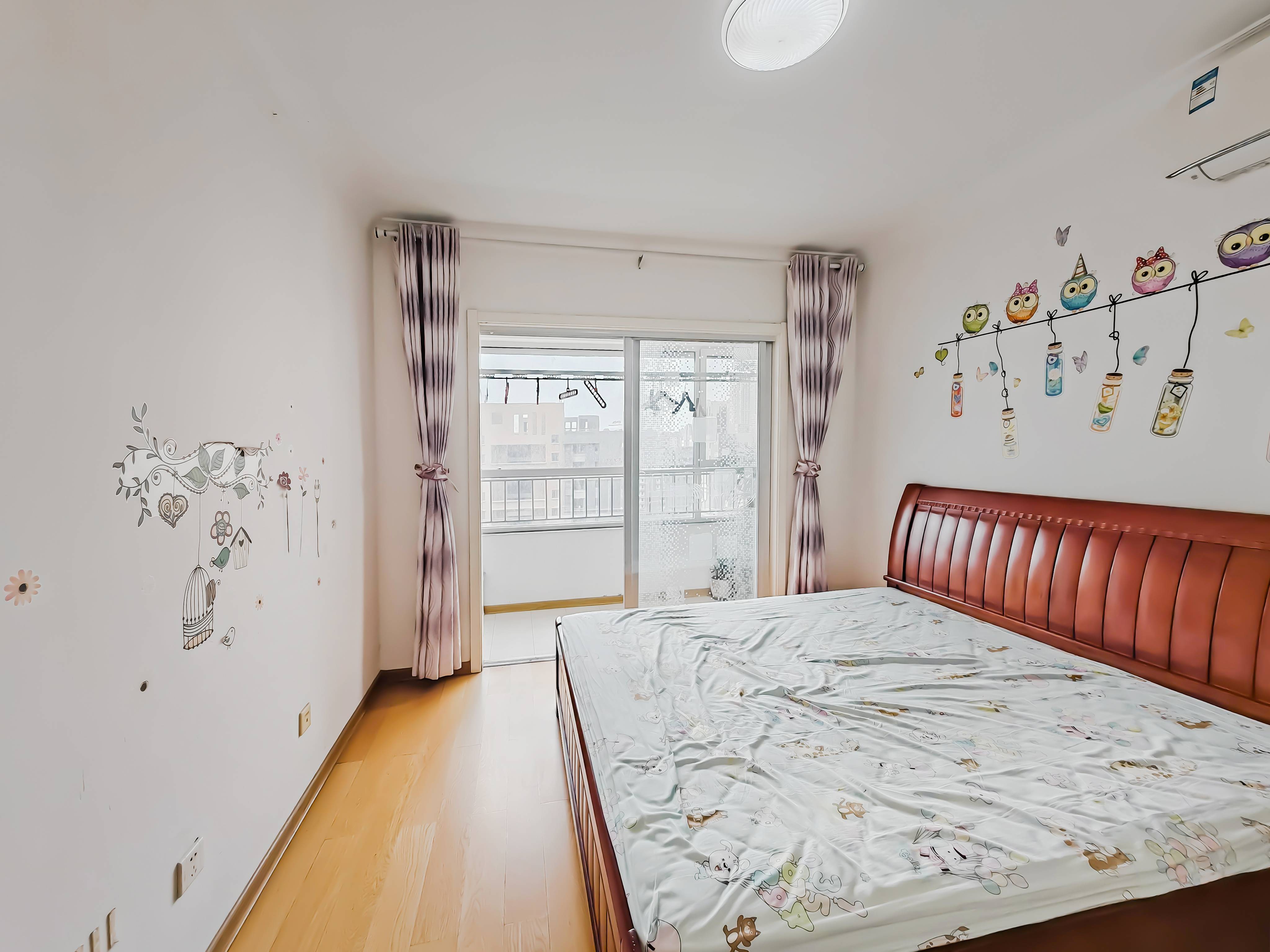 天鸿万象新天理想郡