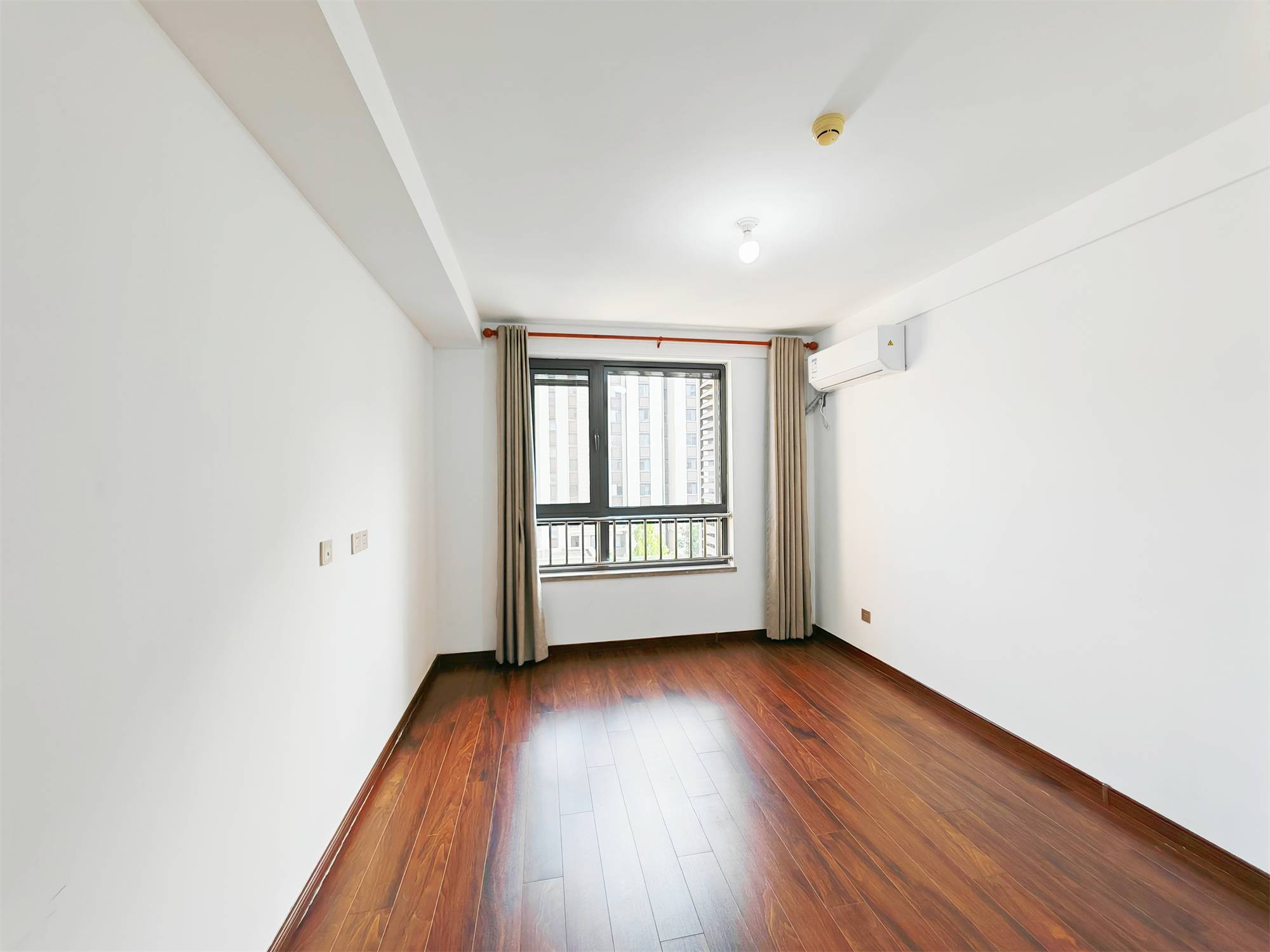 鲁能领秀城公园世家