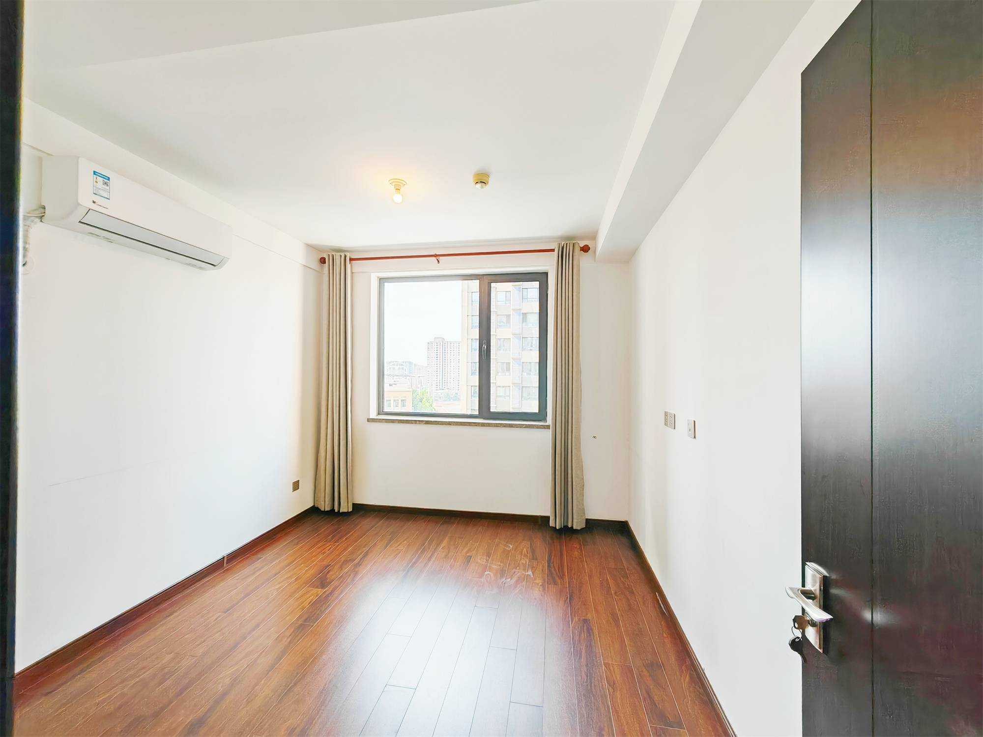 鲁能领秀城公园世家