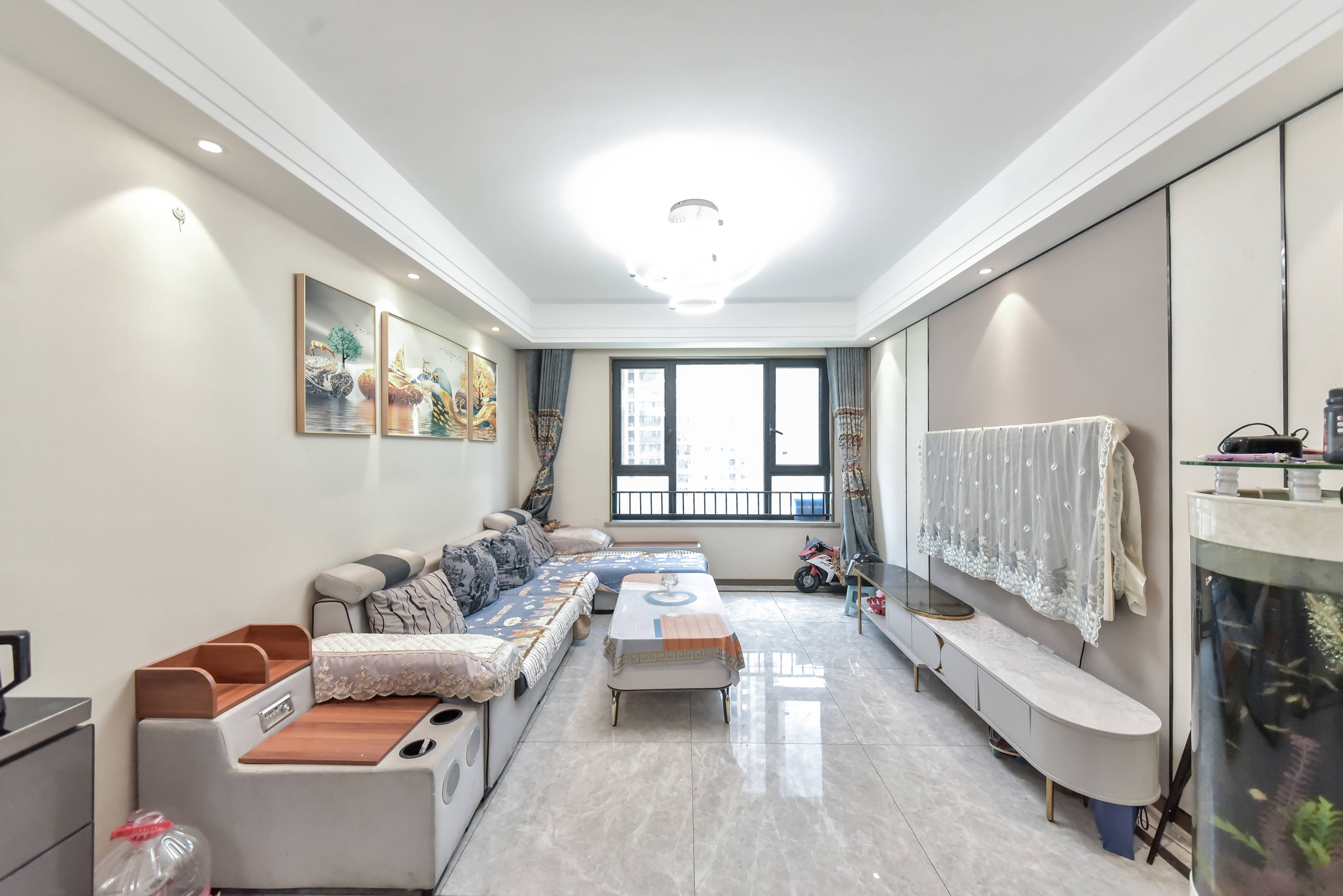  融创文旅城珠玉园 南北