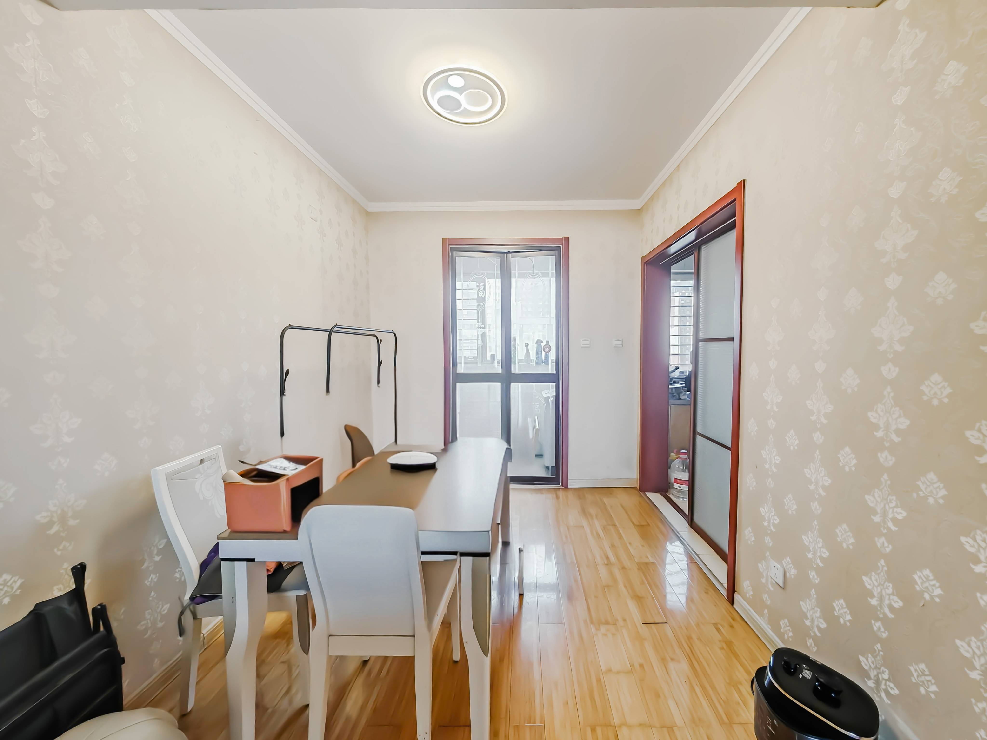 天鸿万象新天四区