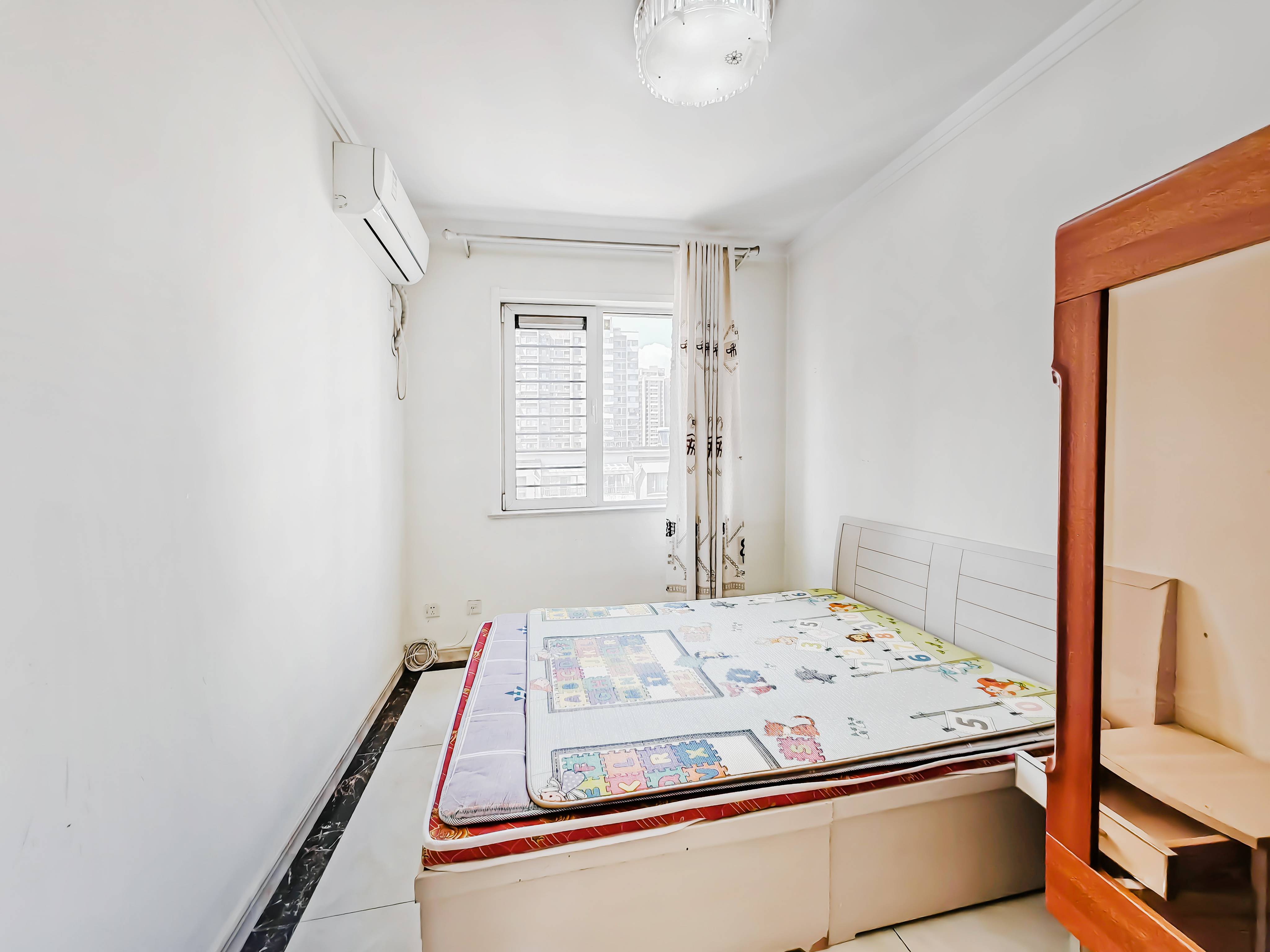 天鸿万象新天四区