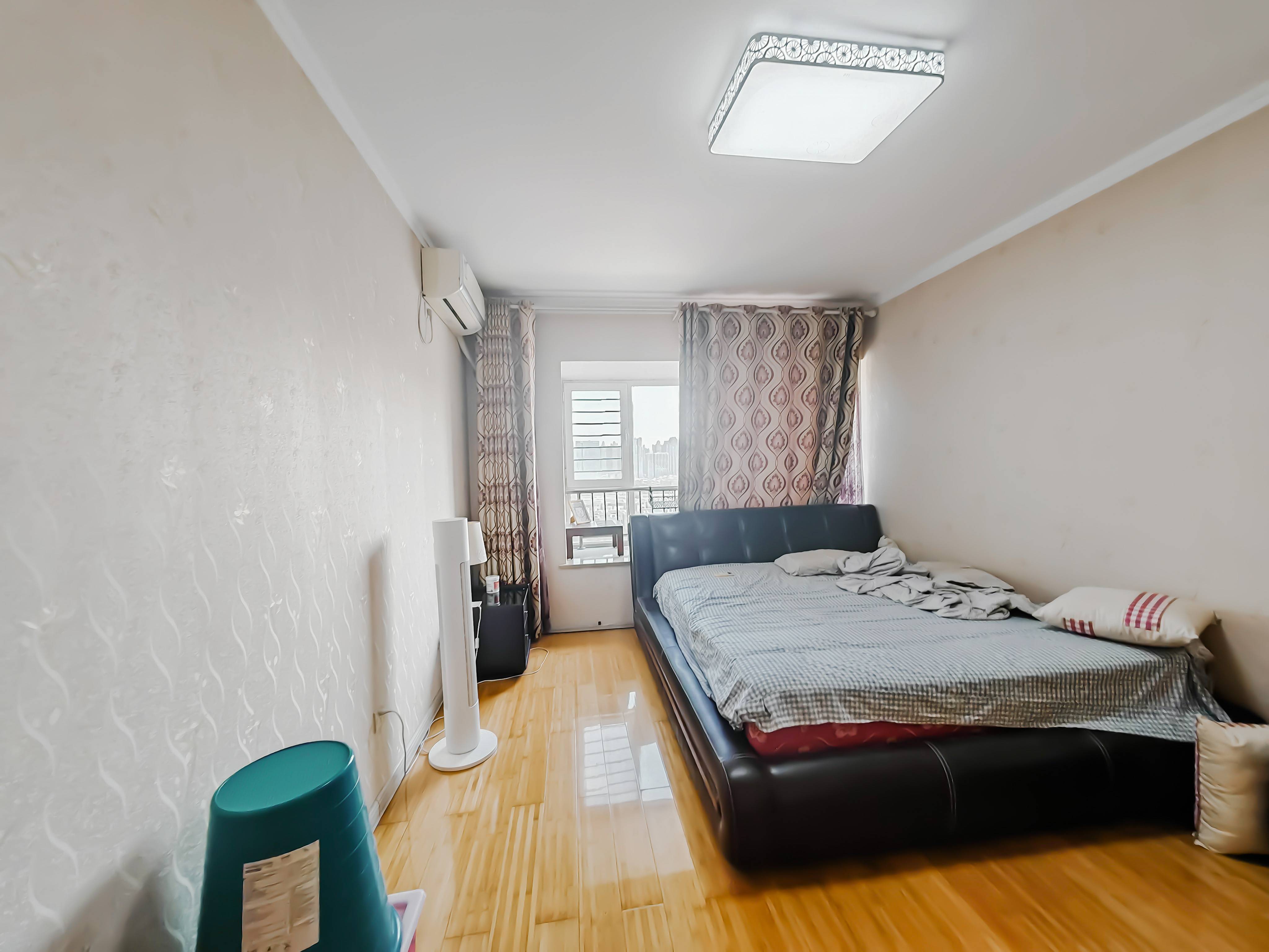 天鸿万象新天四区