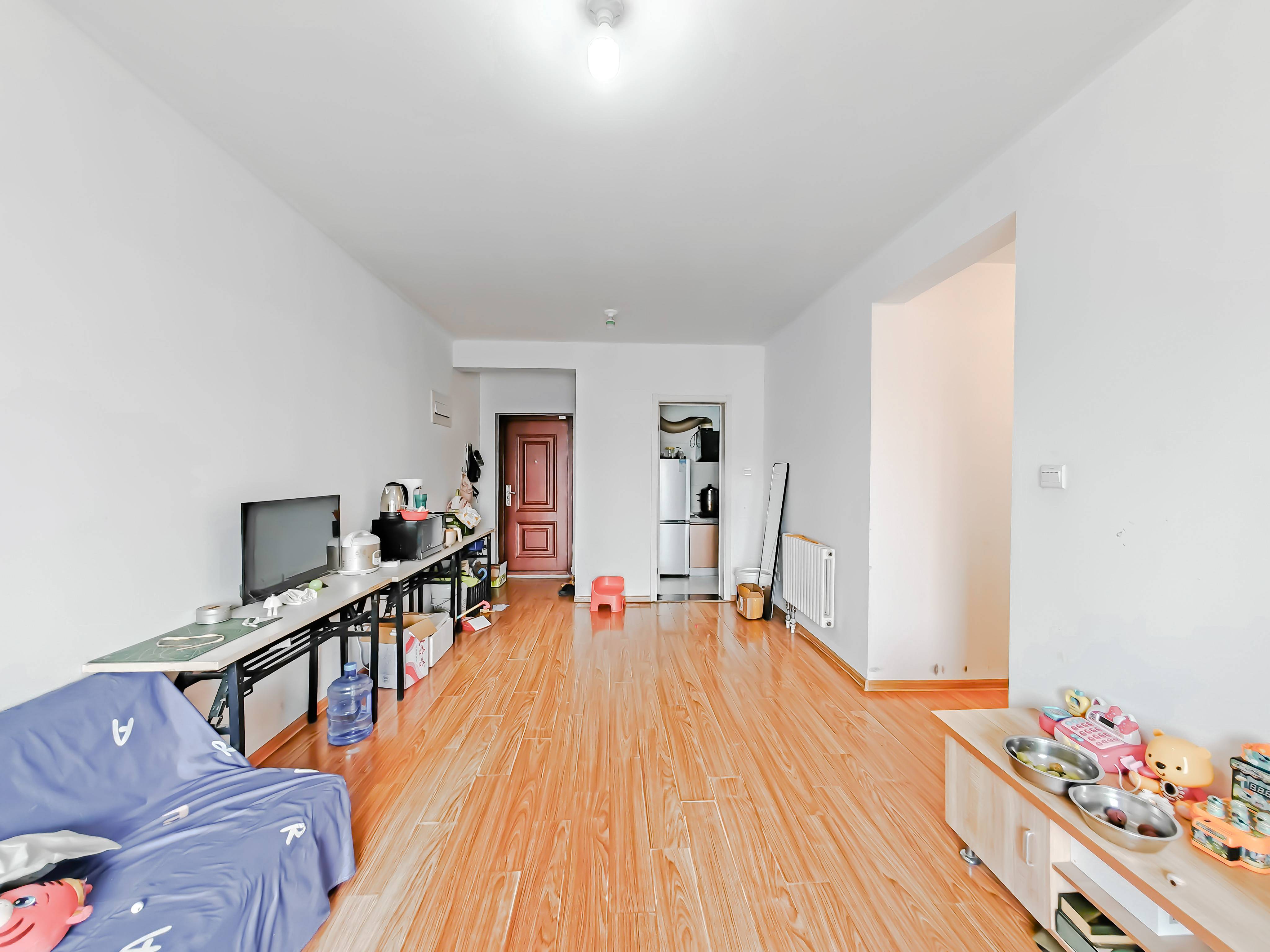 天鸿万象新天万卷府