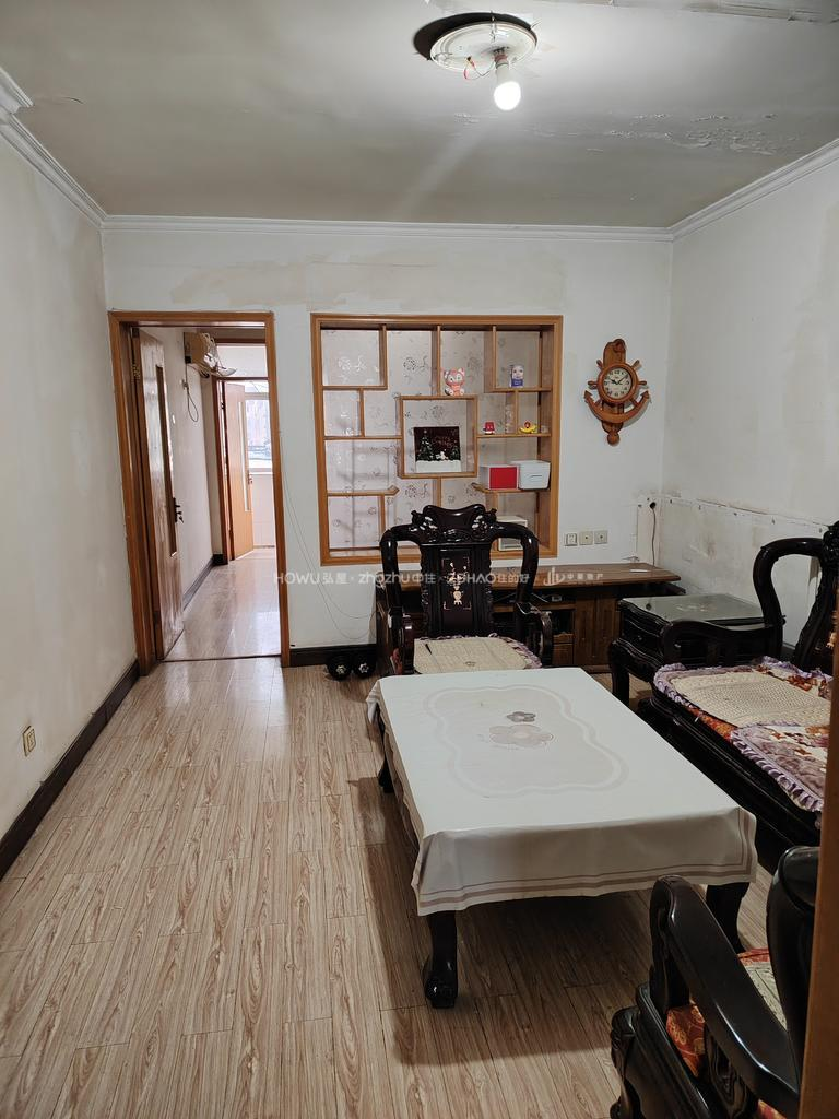  洪家楼南路13号 南北