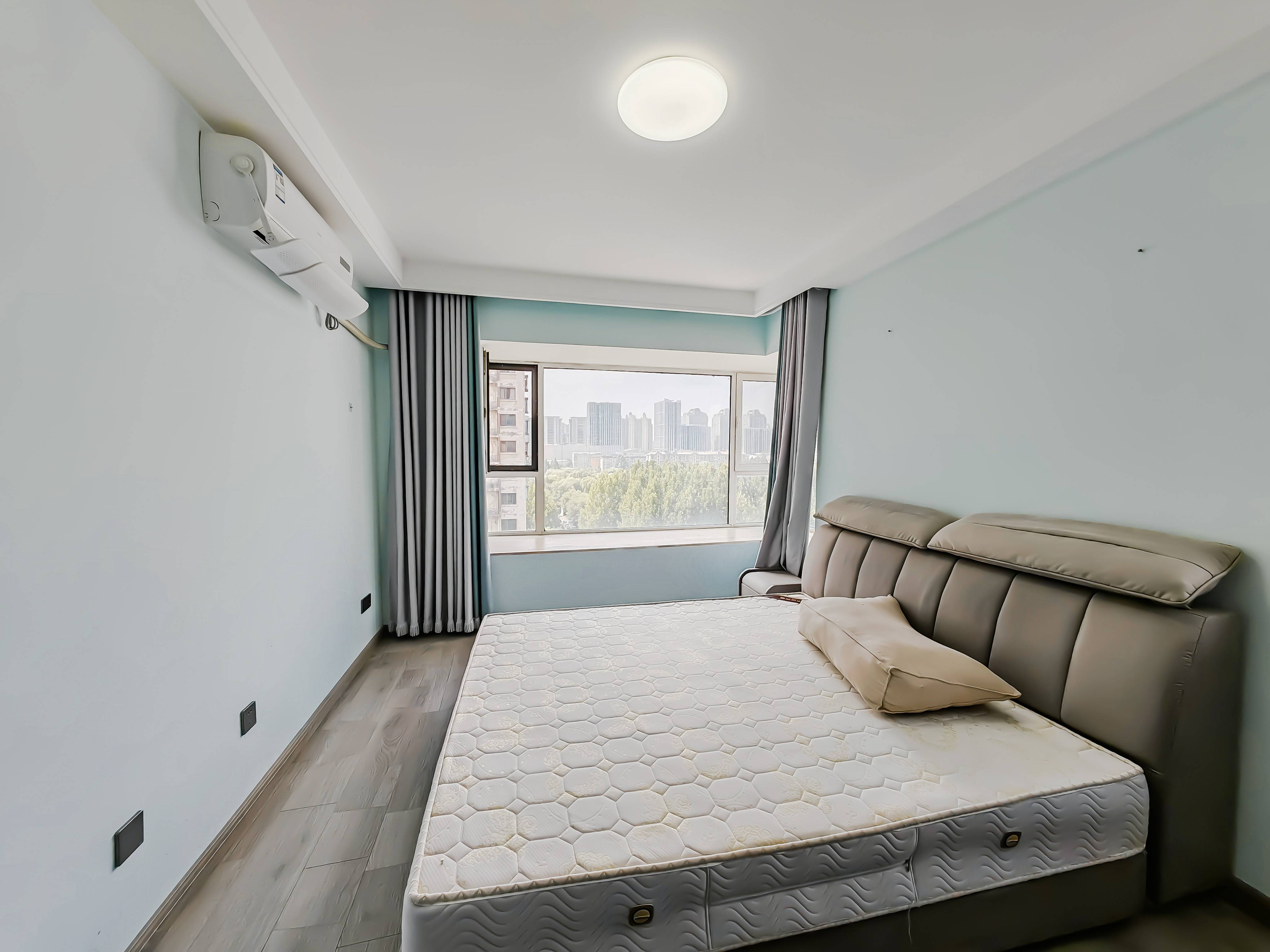 天鸿万象新天四区