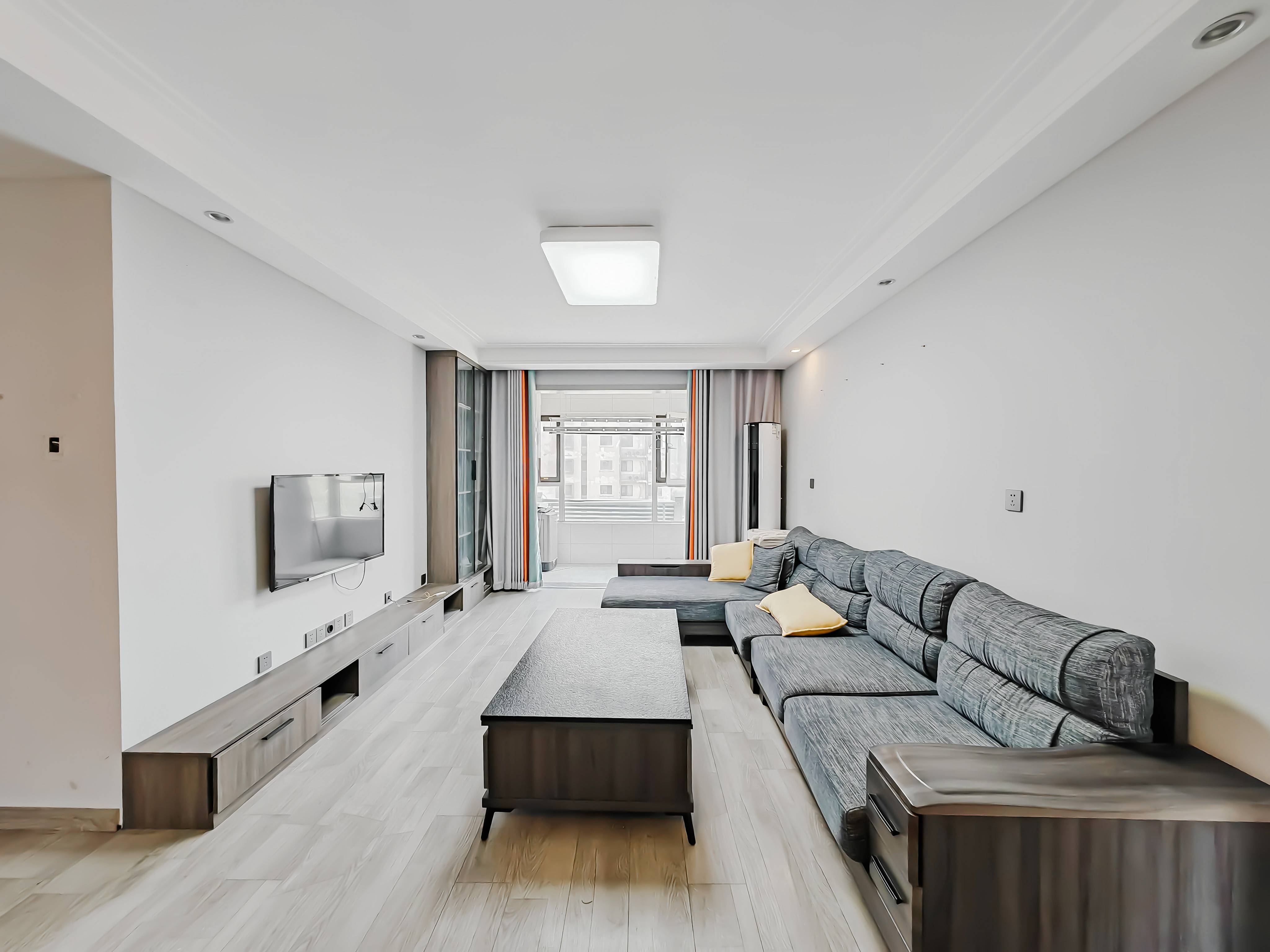 天鸿万象新天四区