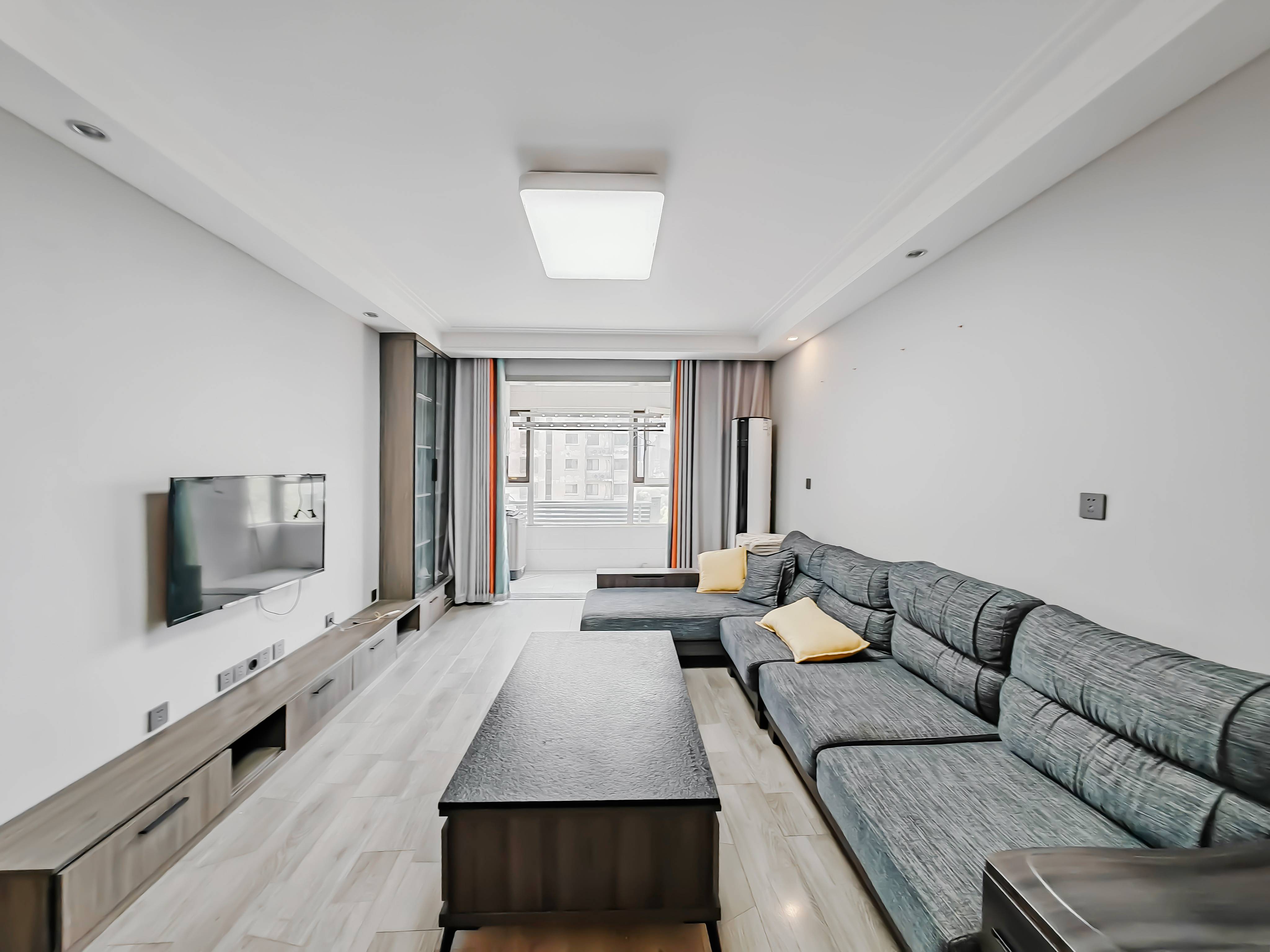 天鸿万象新天四区