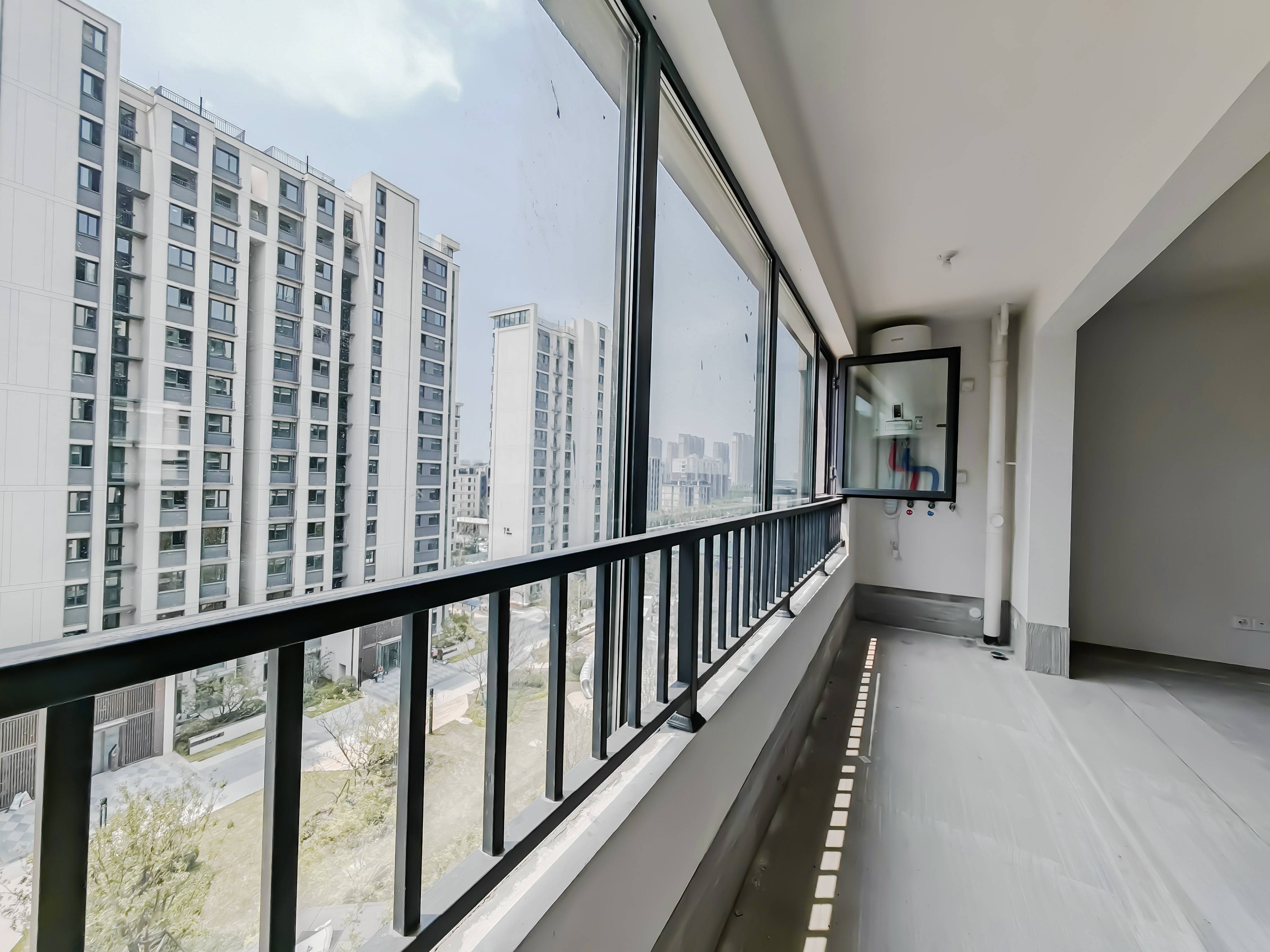 中建蔚蓝之城山茶园