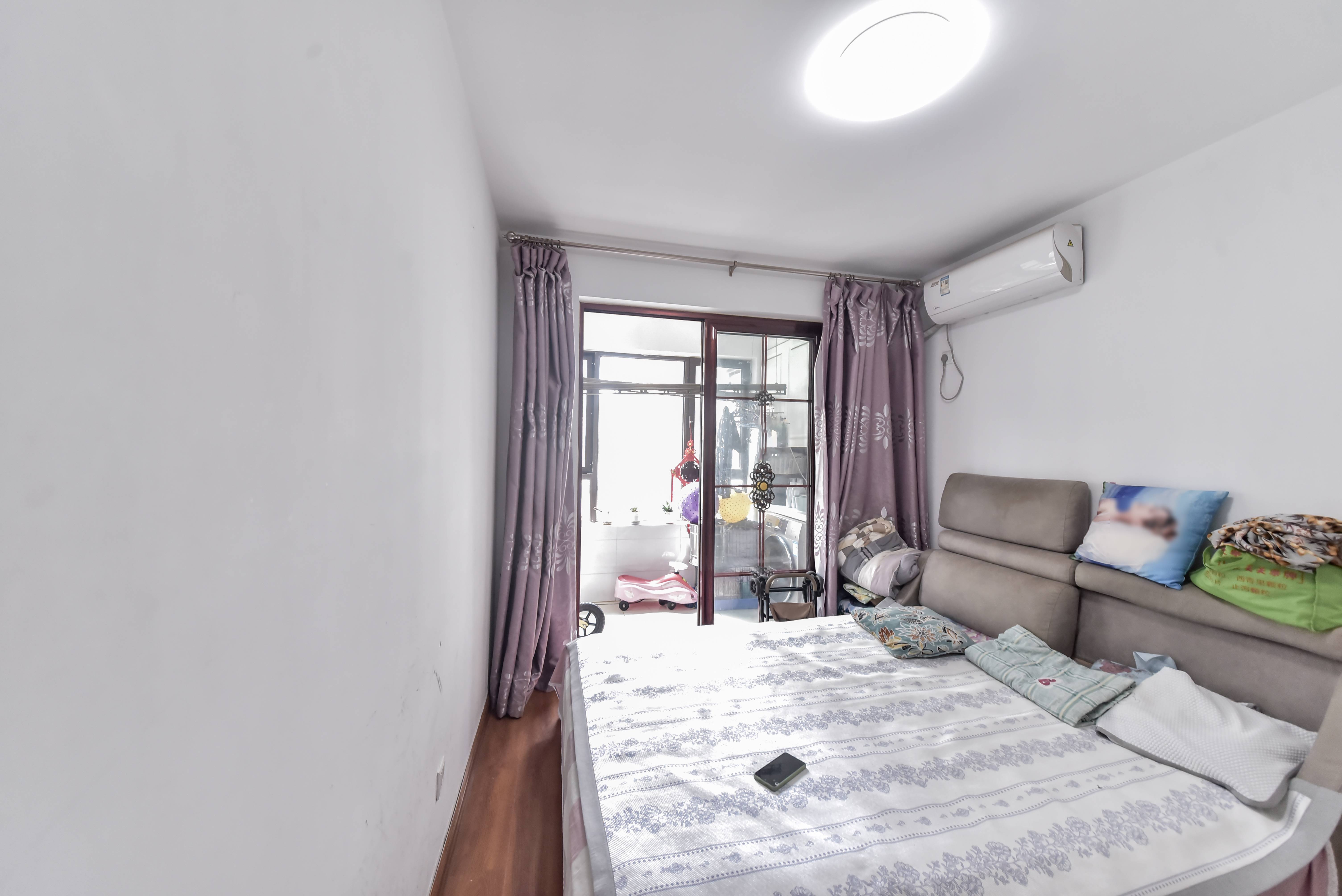 旭辉银盛泰金域蓝山