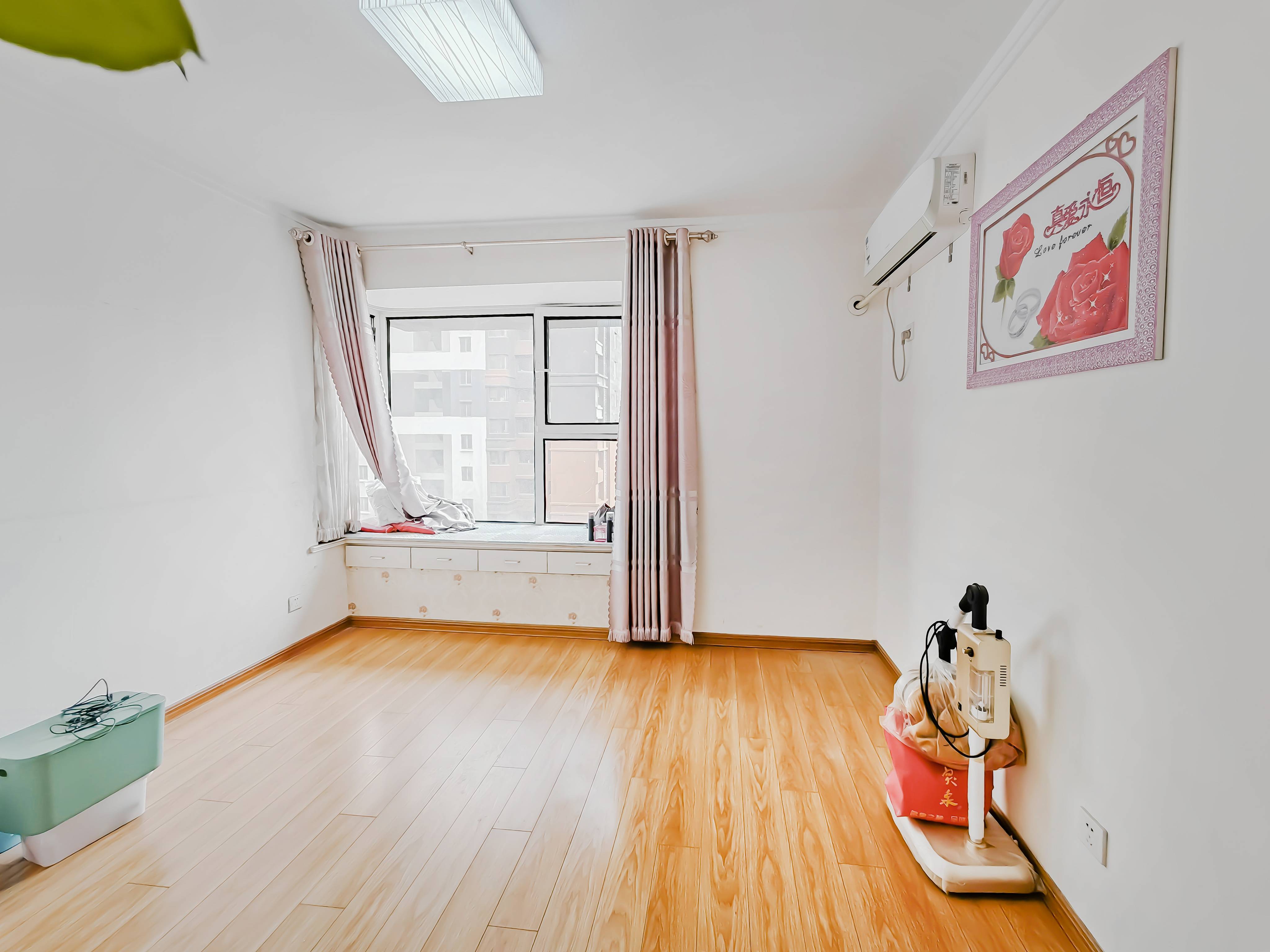 天鸿万象新天理想郡