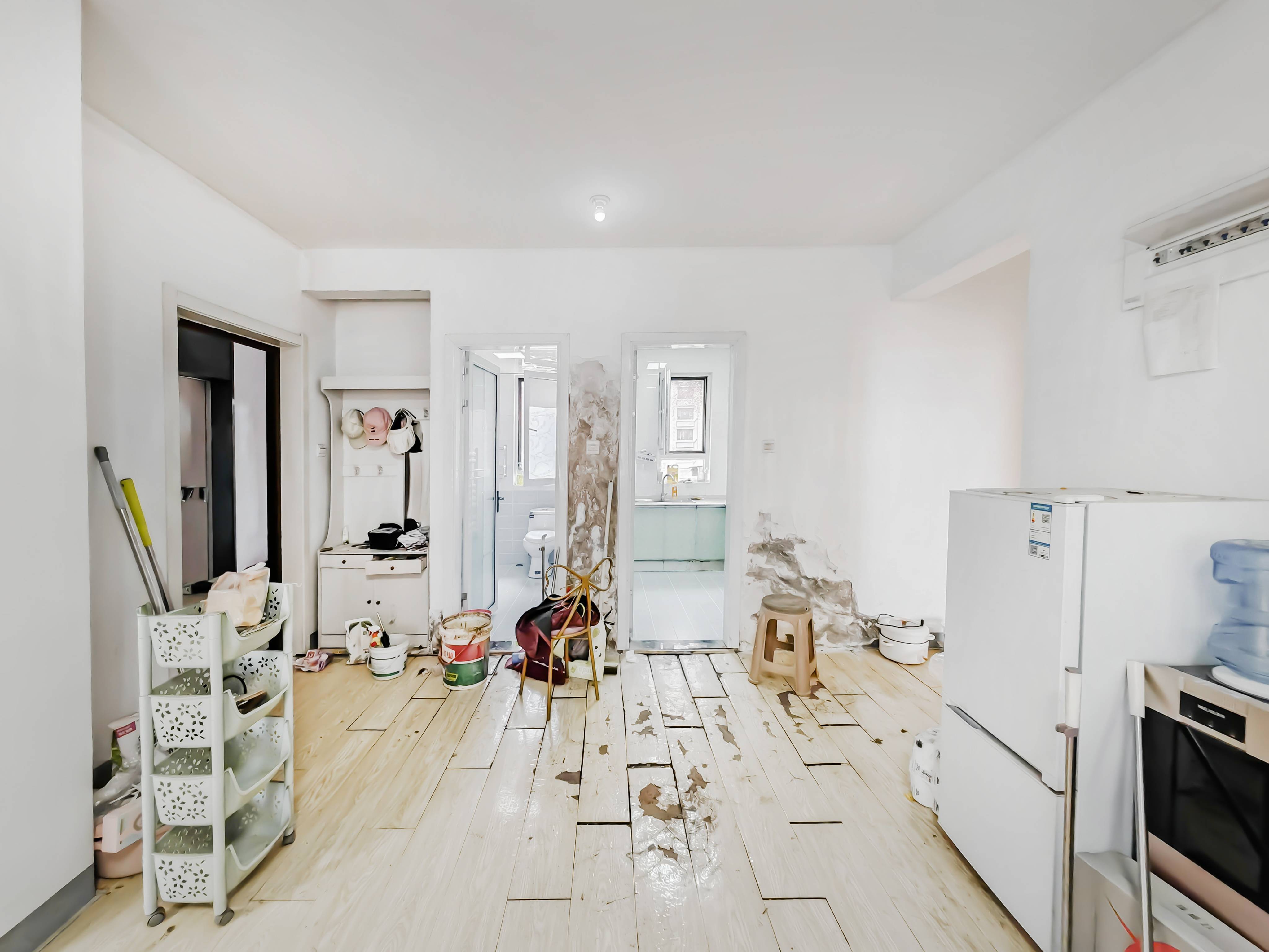 天鸿万象新天万卷府