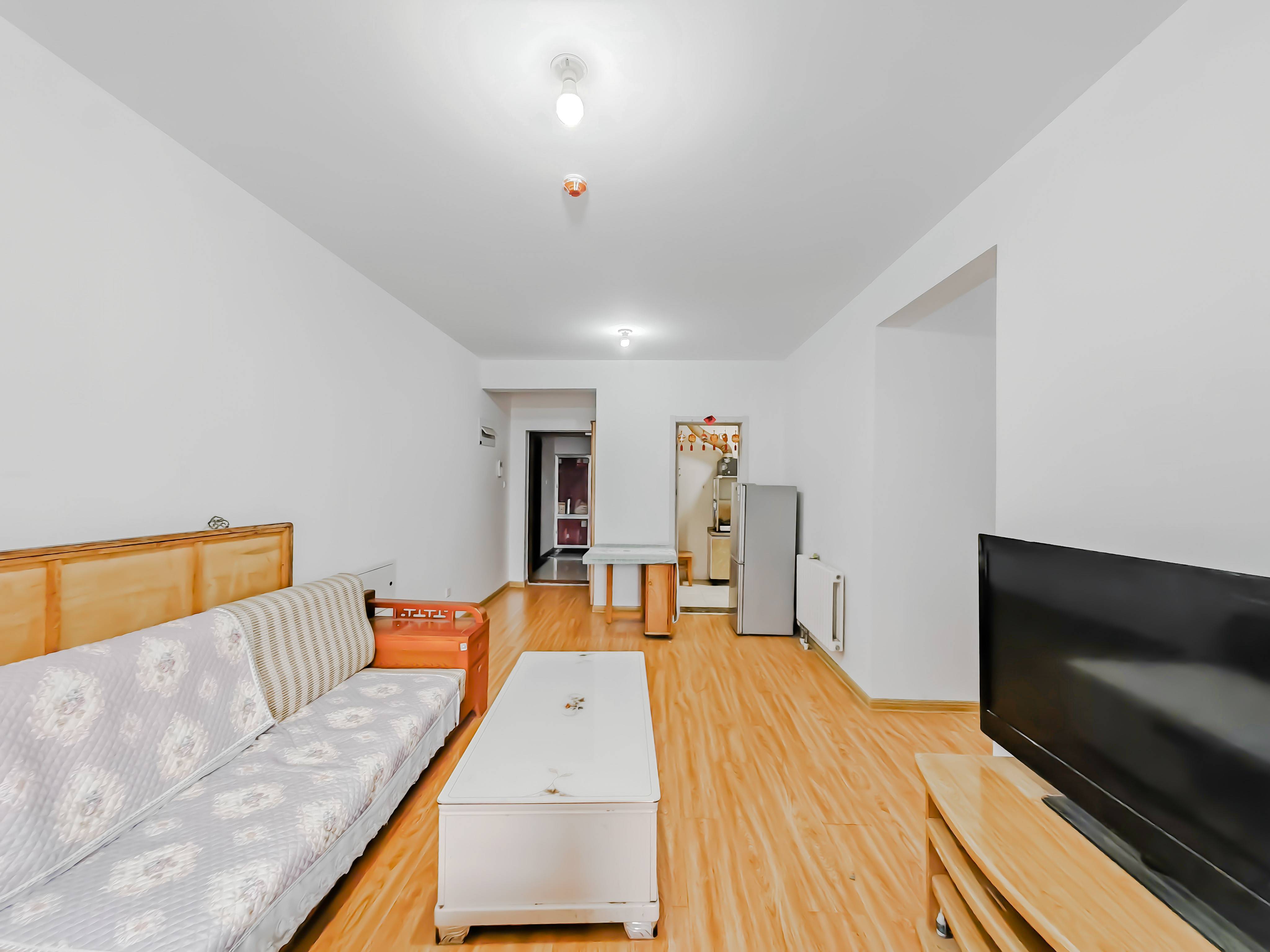 天鸿万象新天万卷府