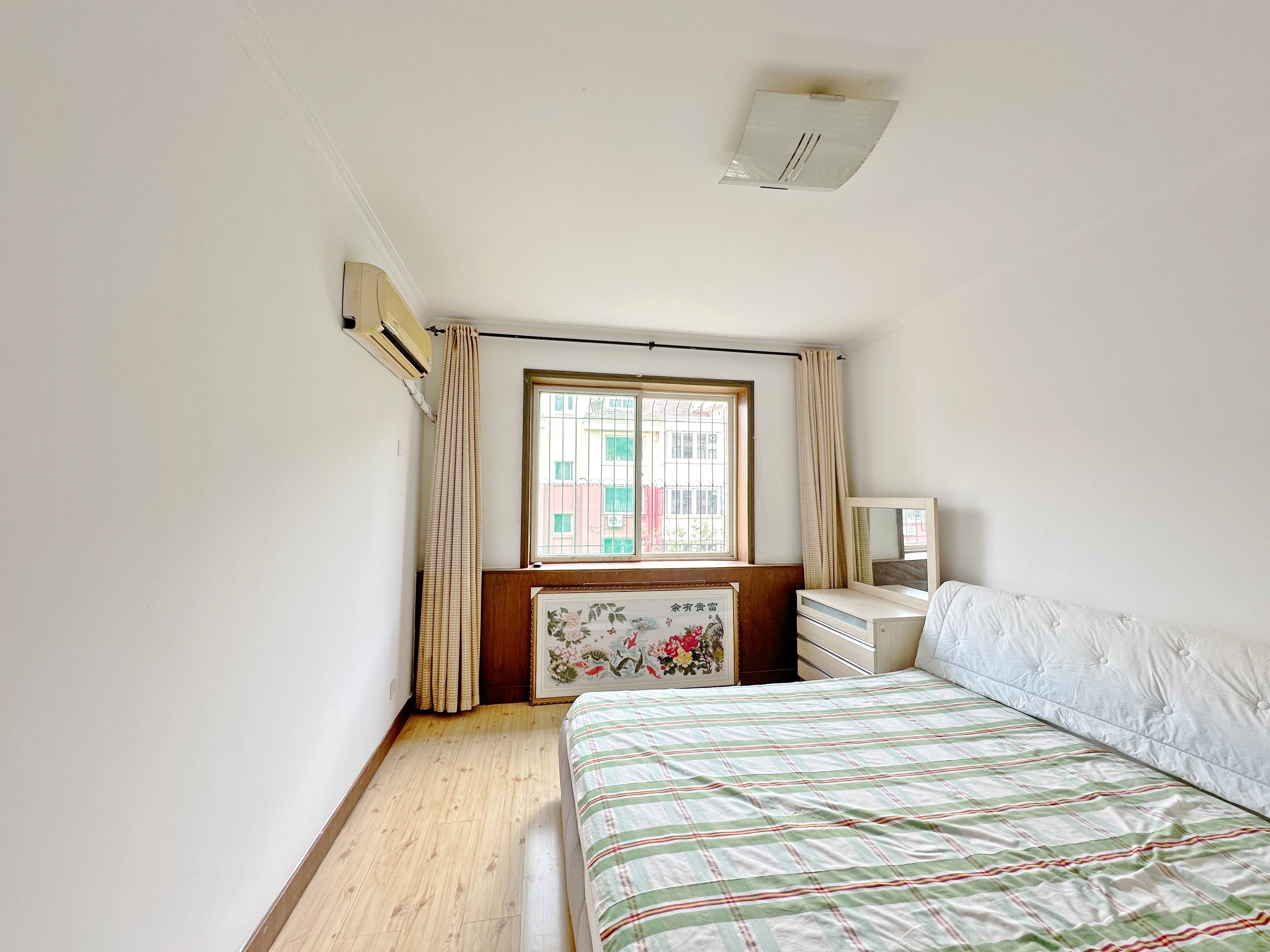 卧龙花园龙和苑