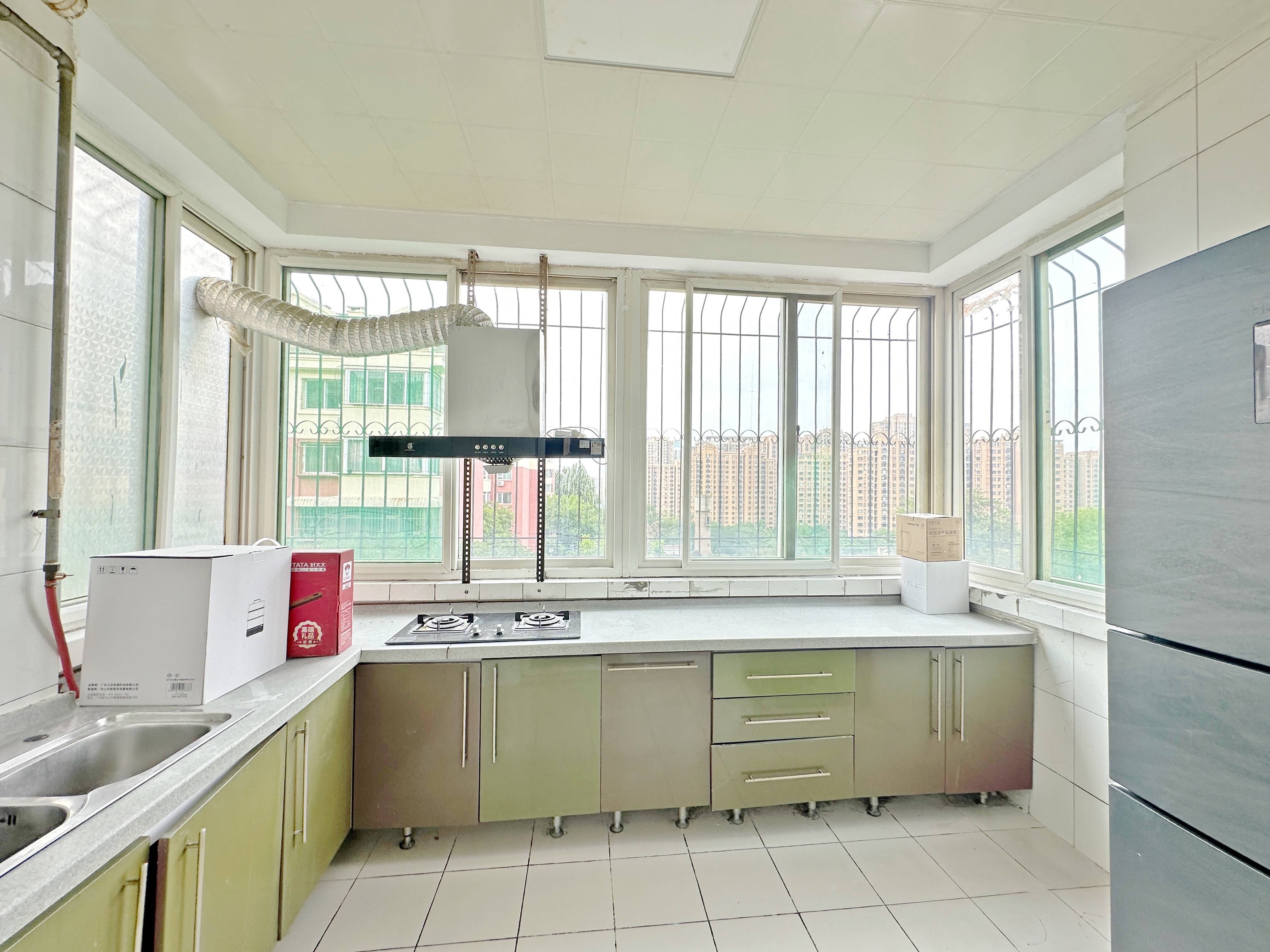 卧龙花园龙和苑