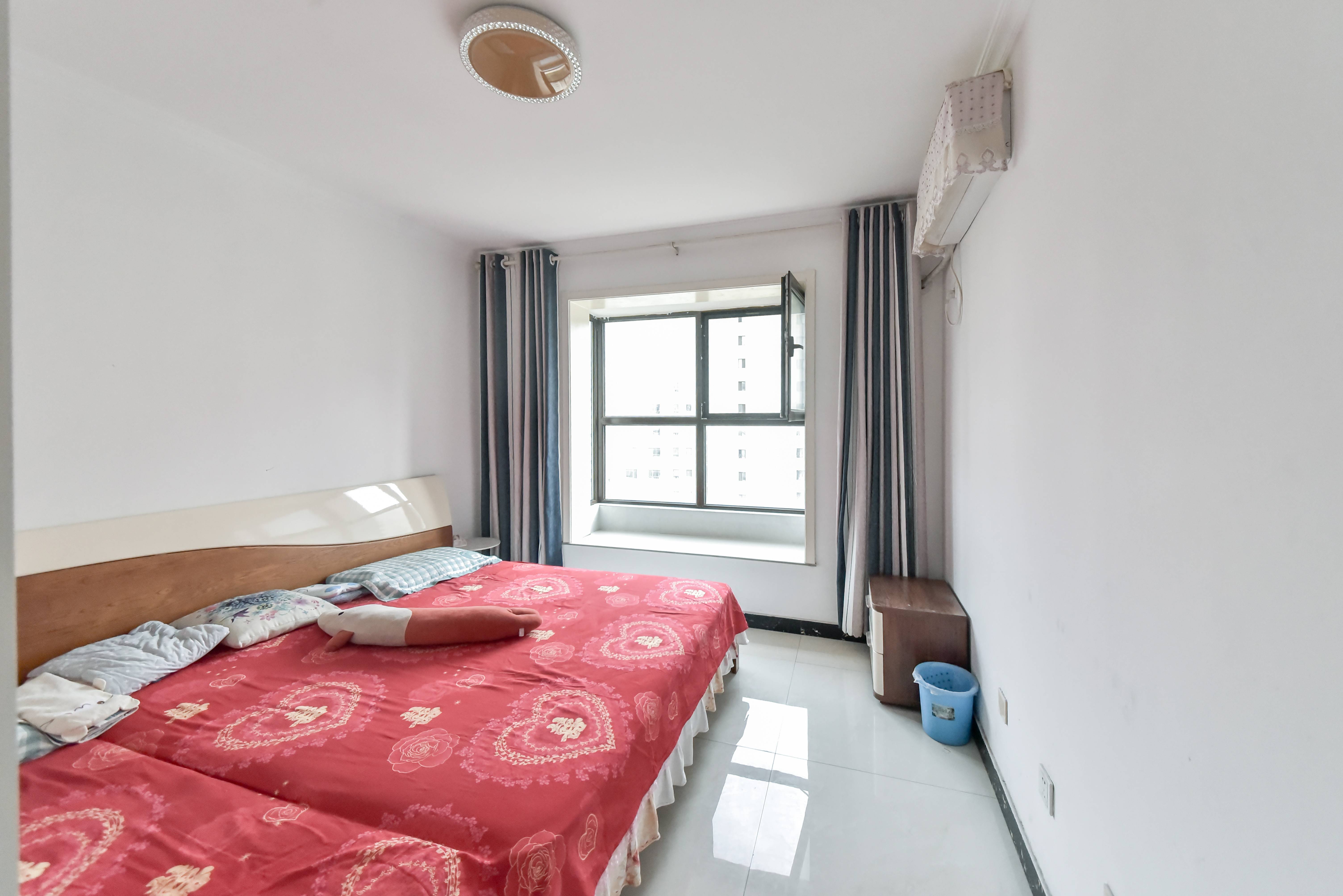 银丰唐郡荷花园