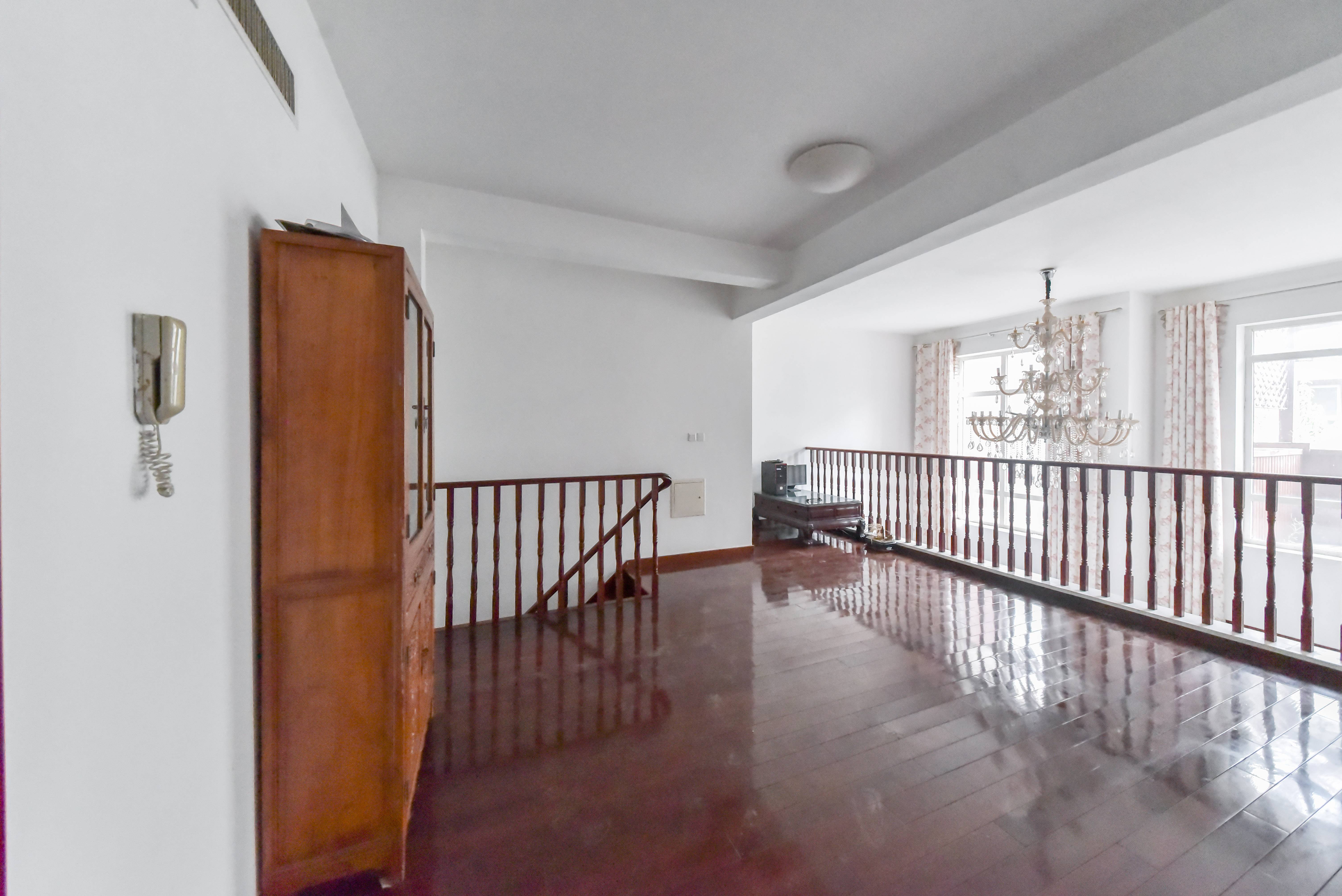 鲁信蟠龙山花园