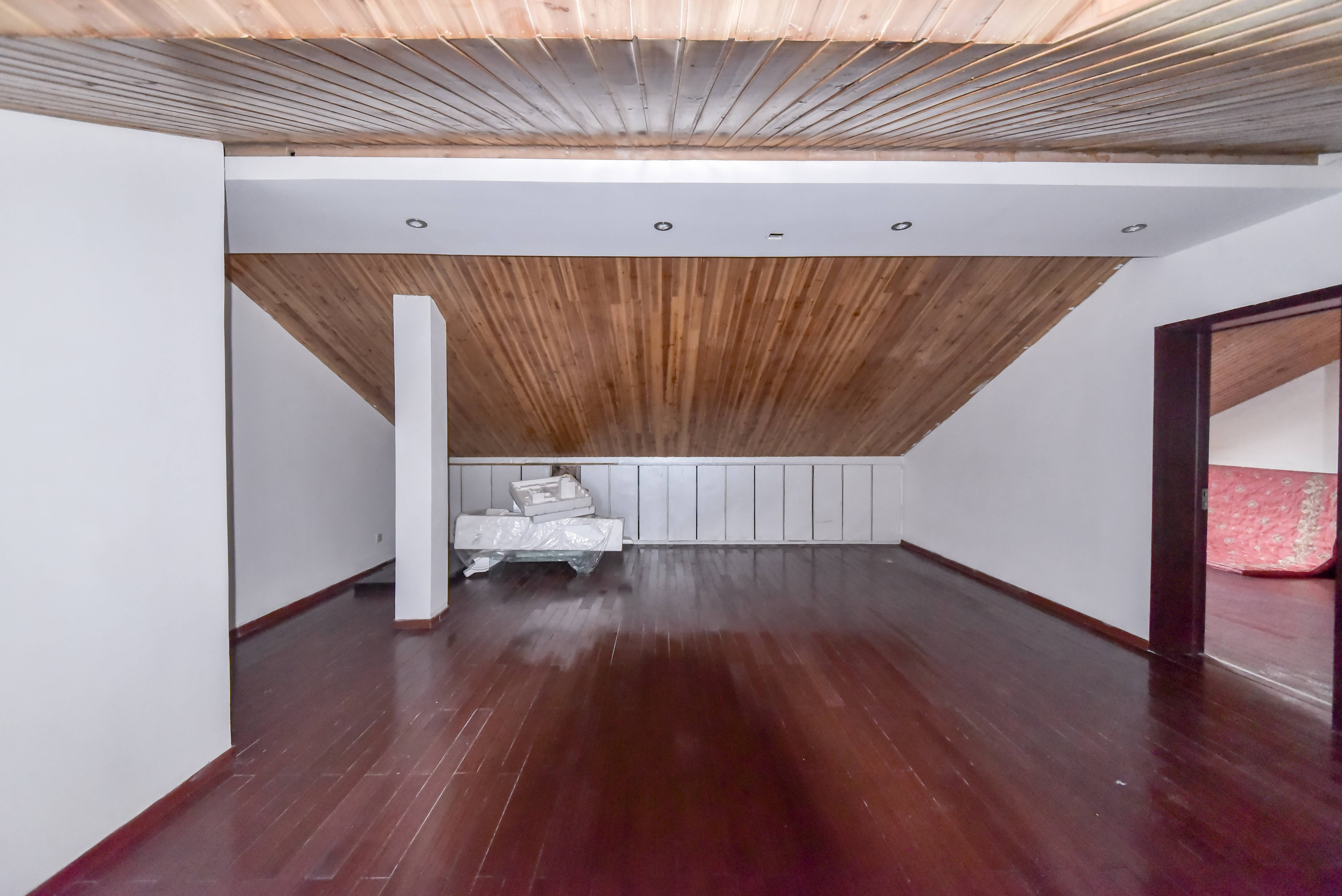 鲁信蟠龙山花园