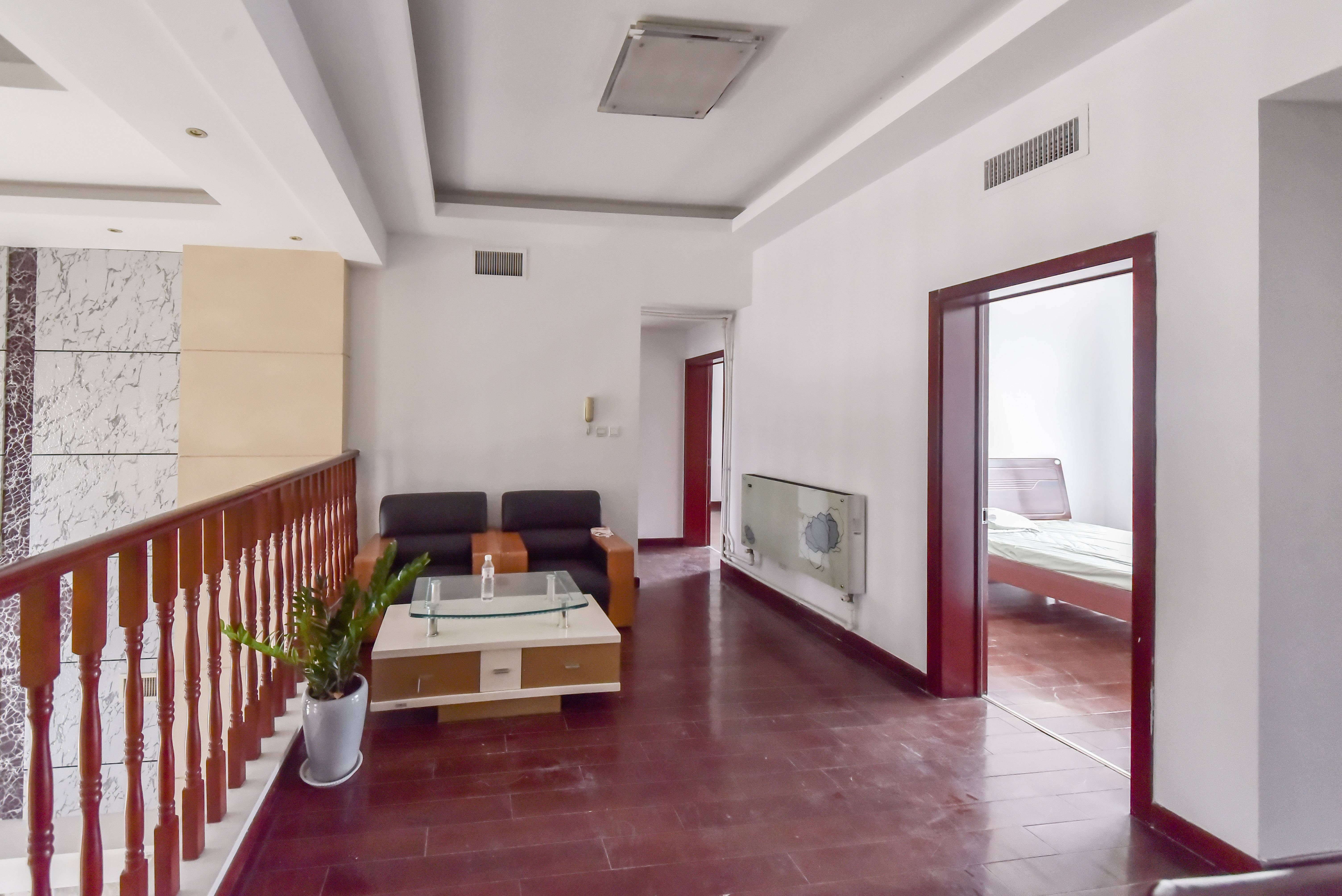 鲁信蟠龙山花园