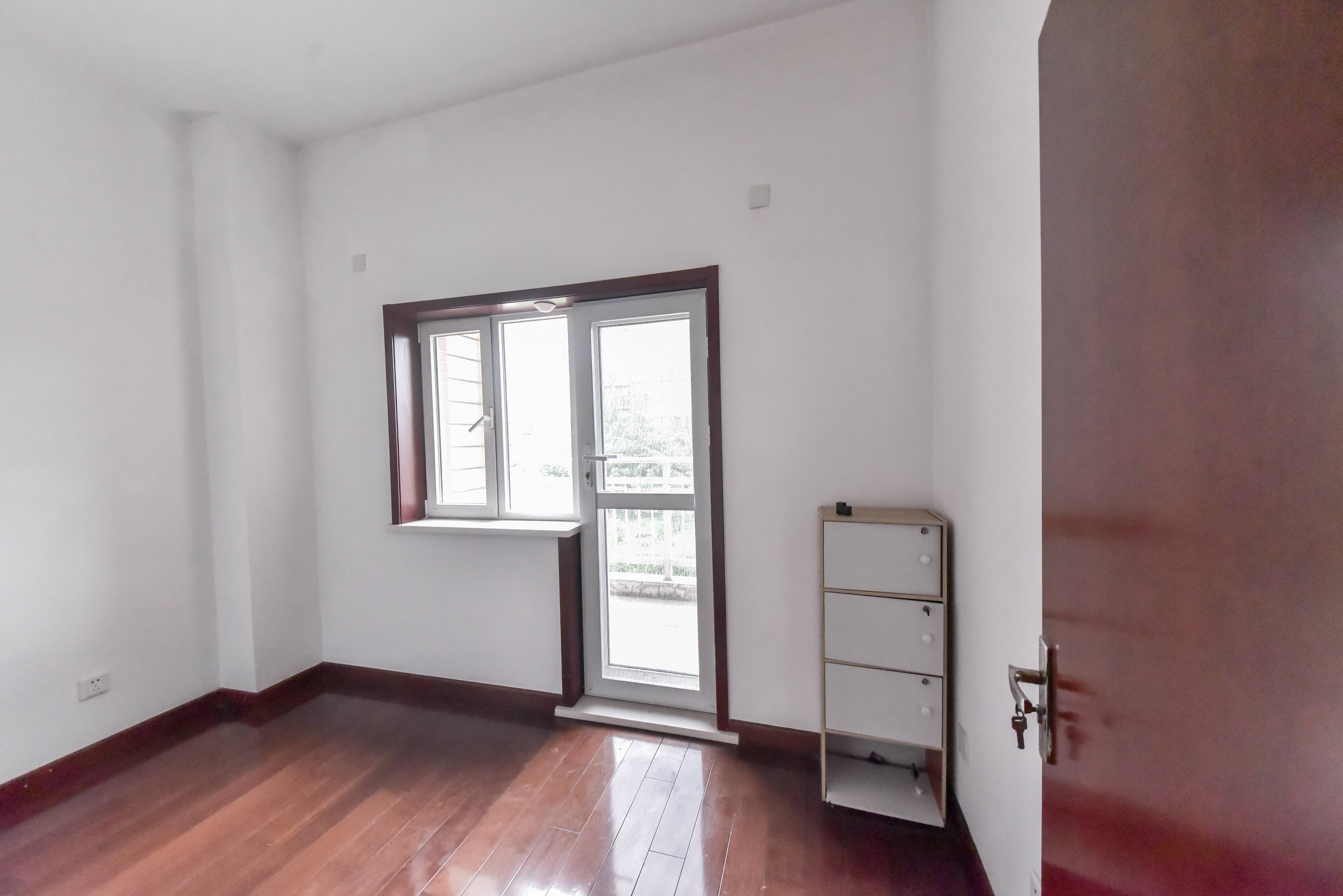 鲁信蟠龙山花园