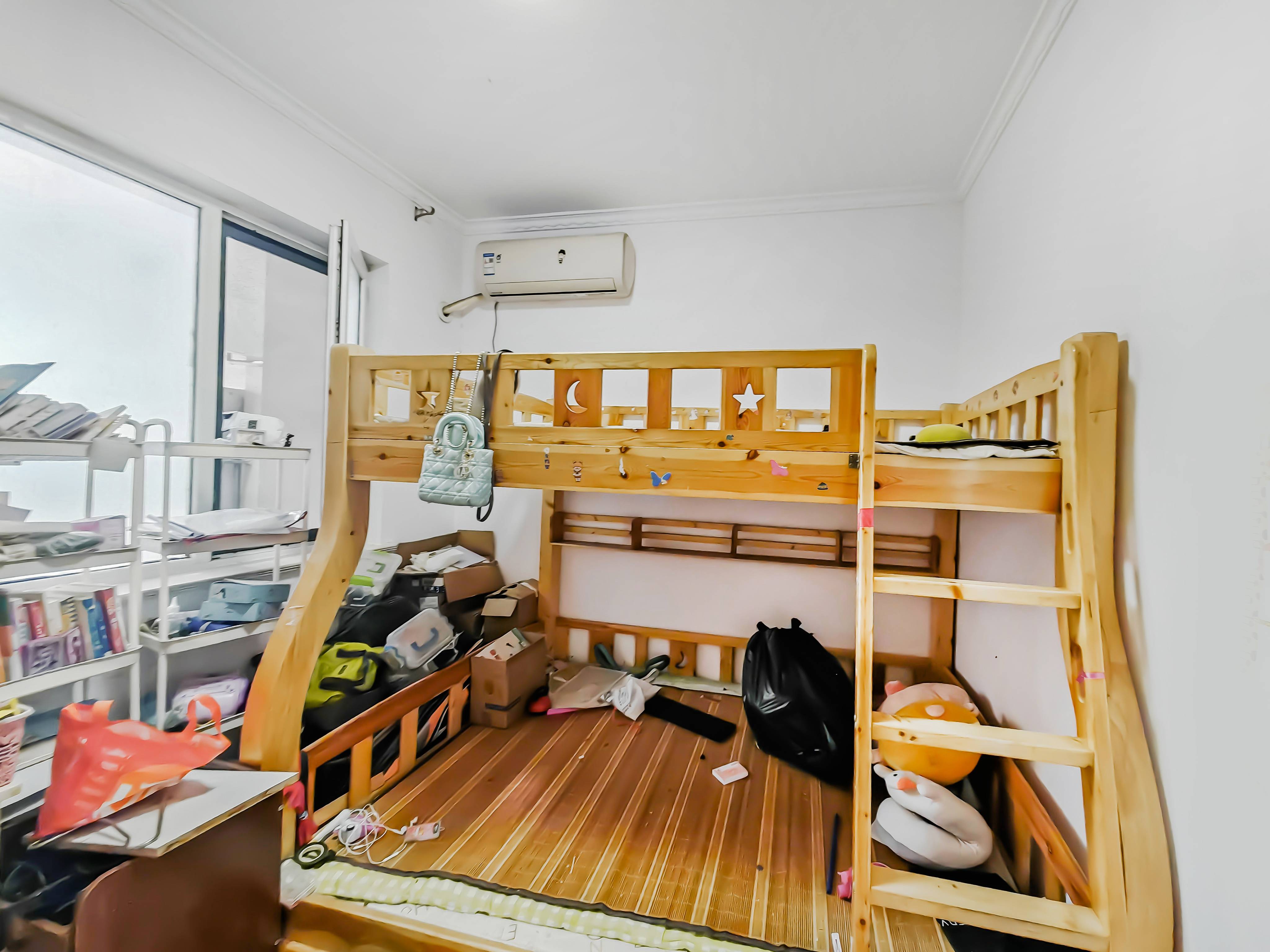 天鸿万象新天哈佛郡