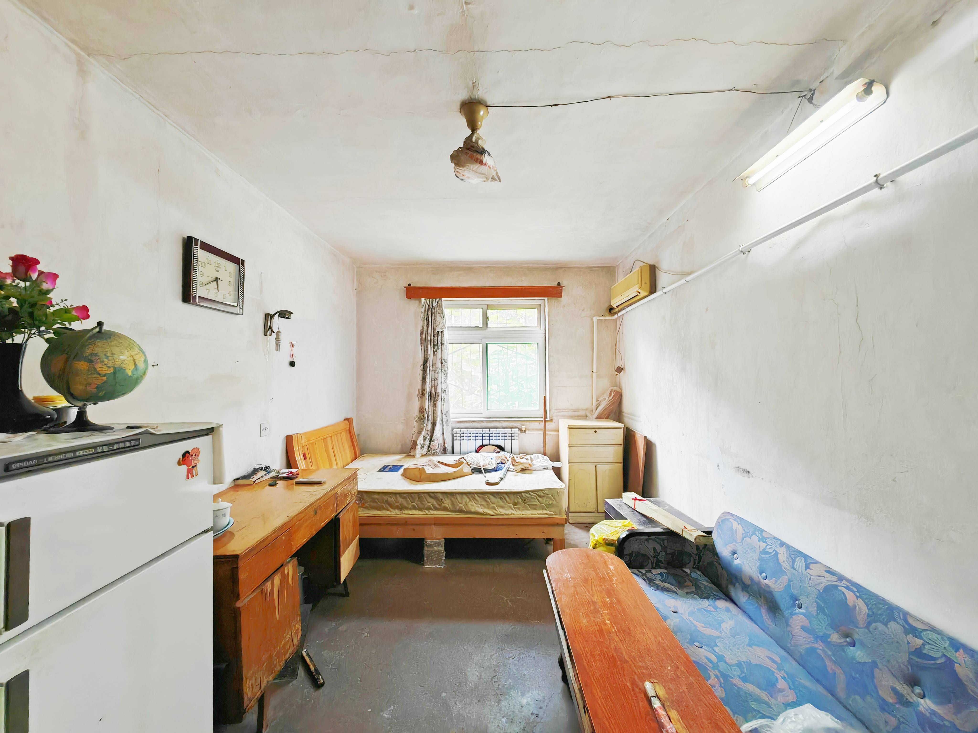  英雄山路138号 南