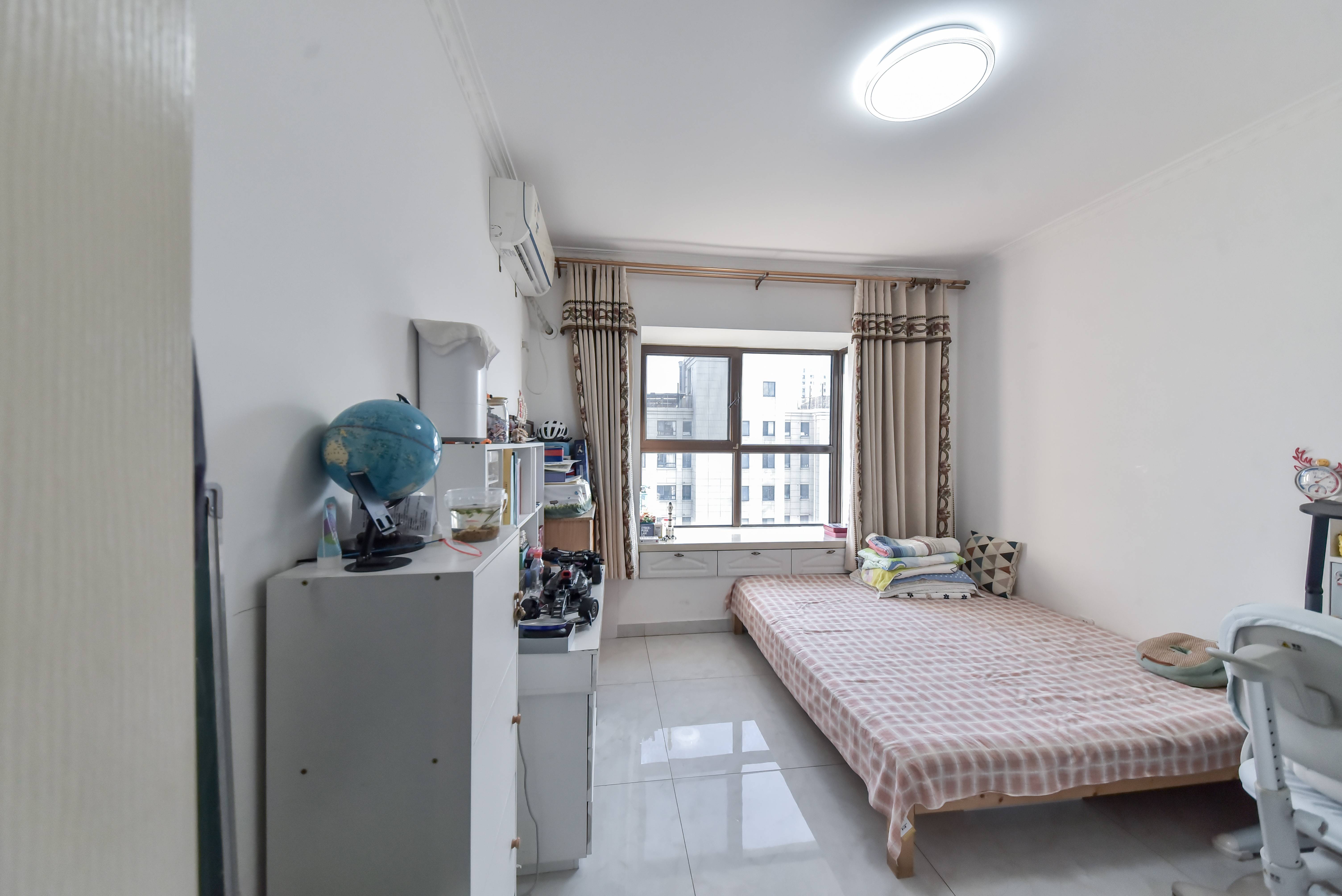 银丰唐郡荷花园