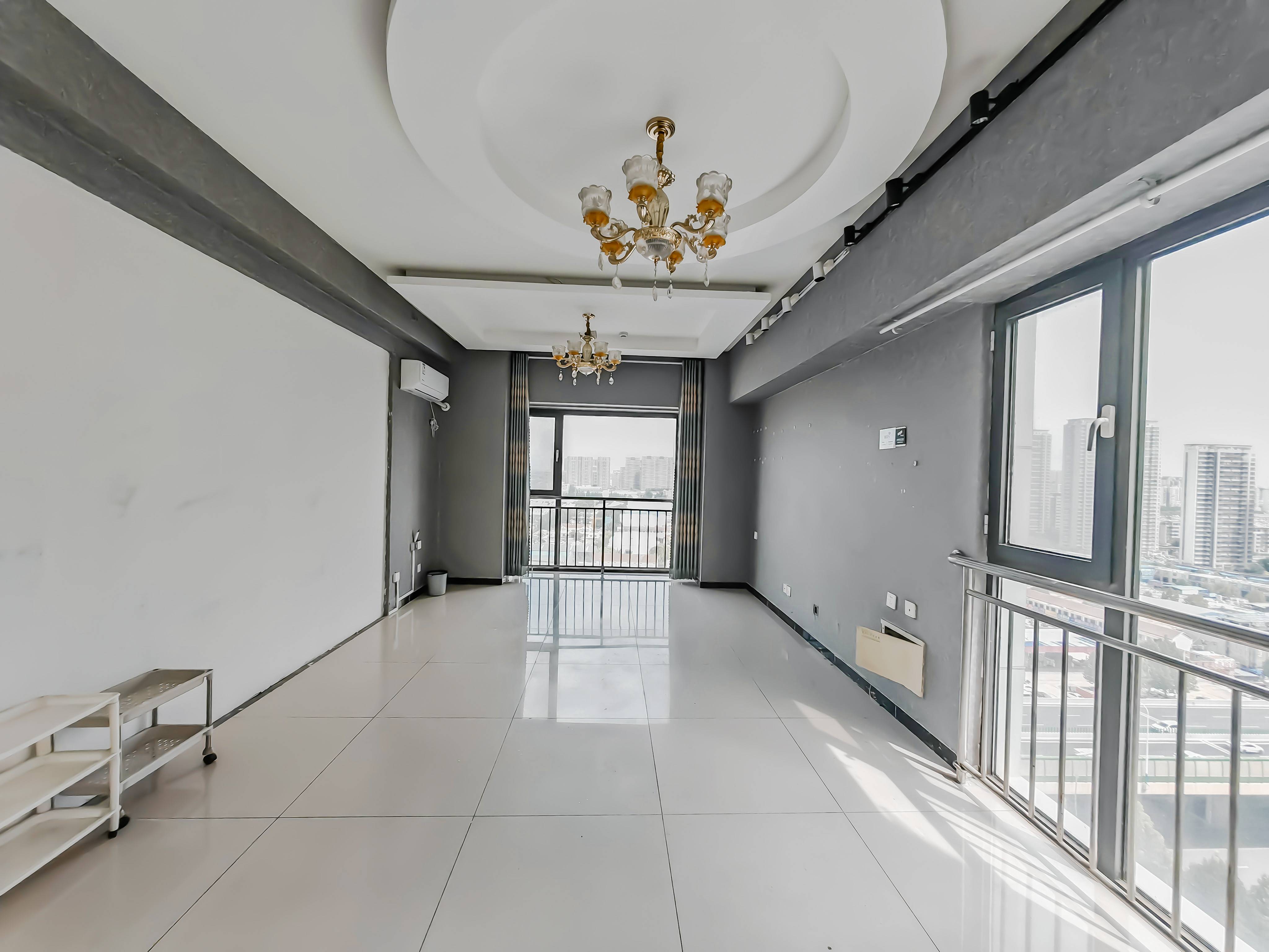  万虹广场(公寓) 北