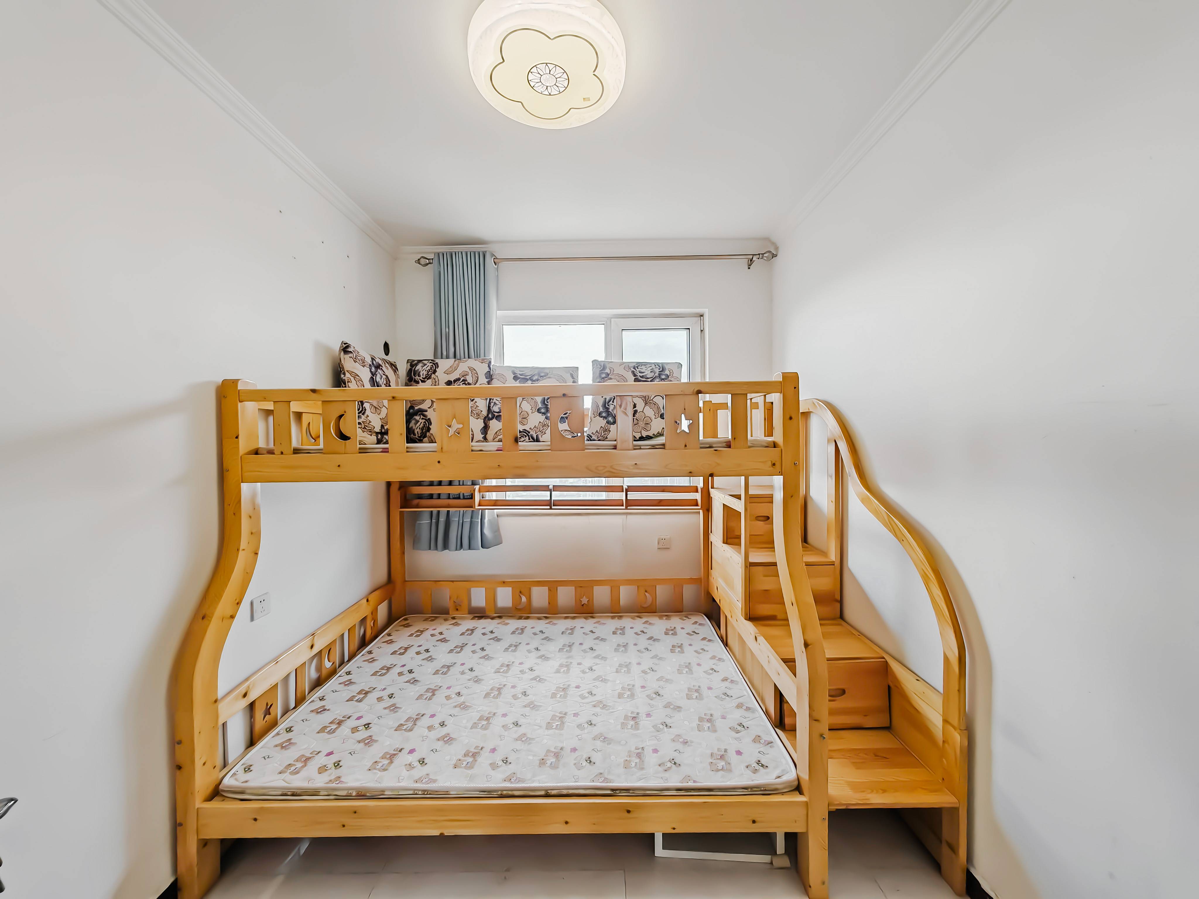 天鸿万象新天哈佛郡