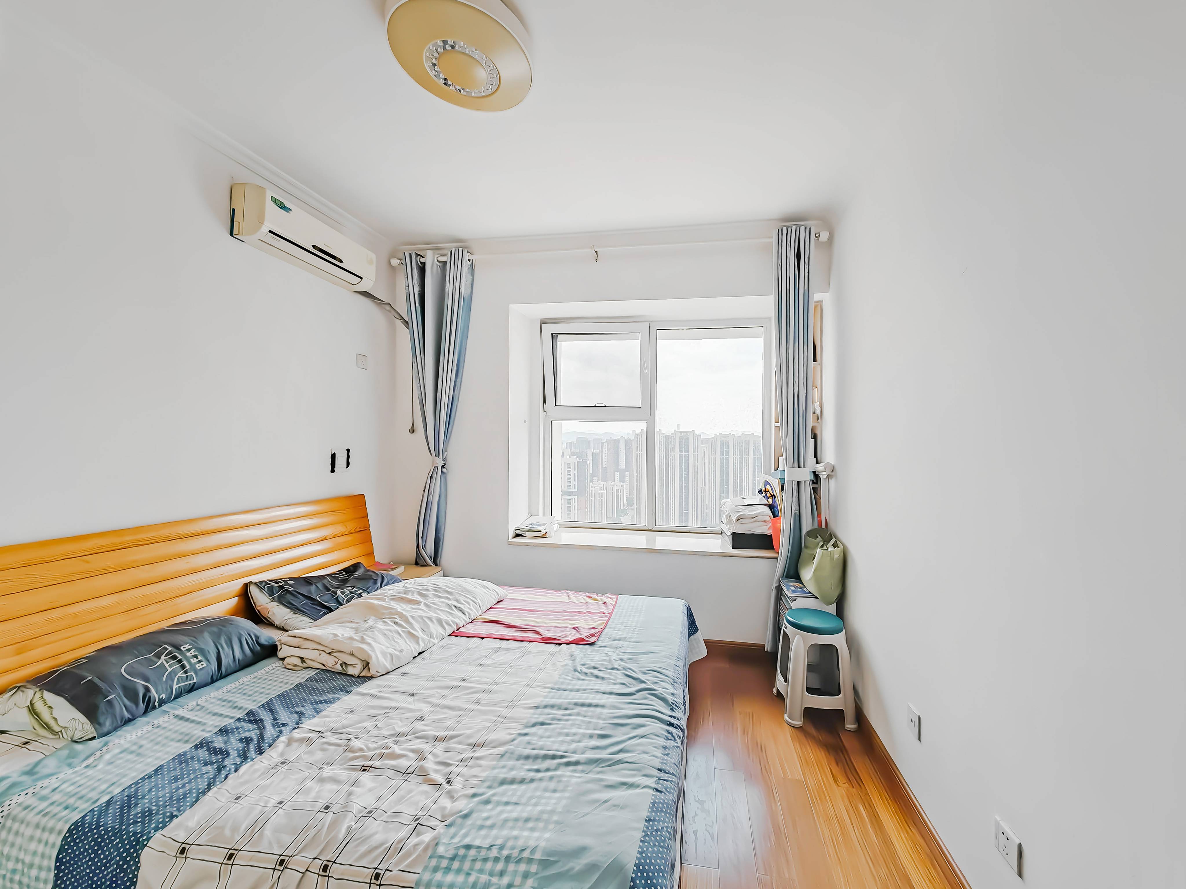 天鸿万象新天哈佛郡