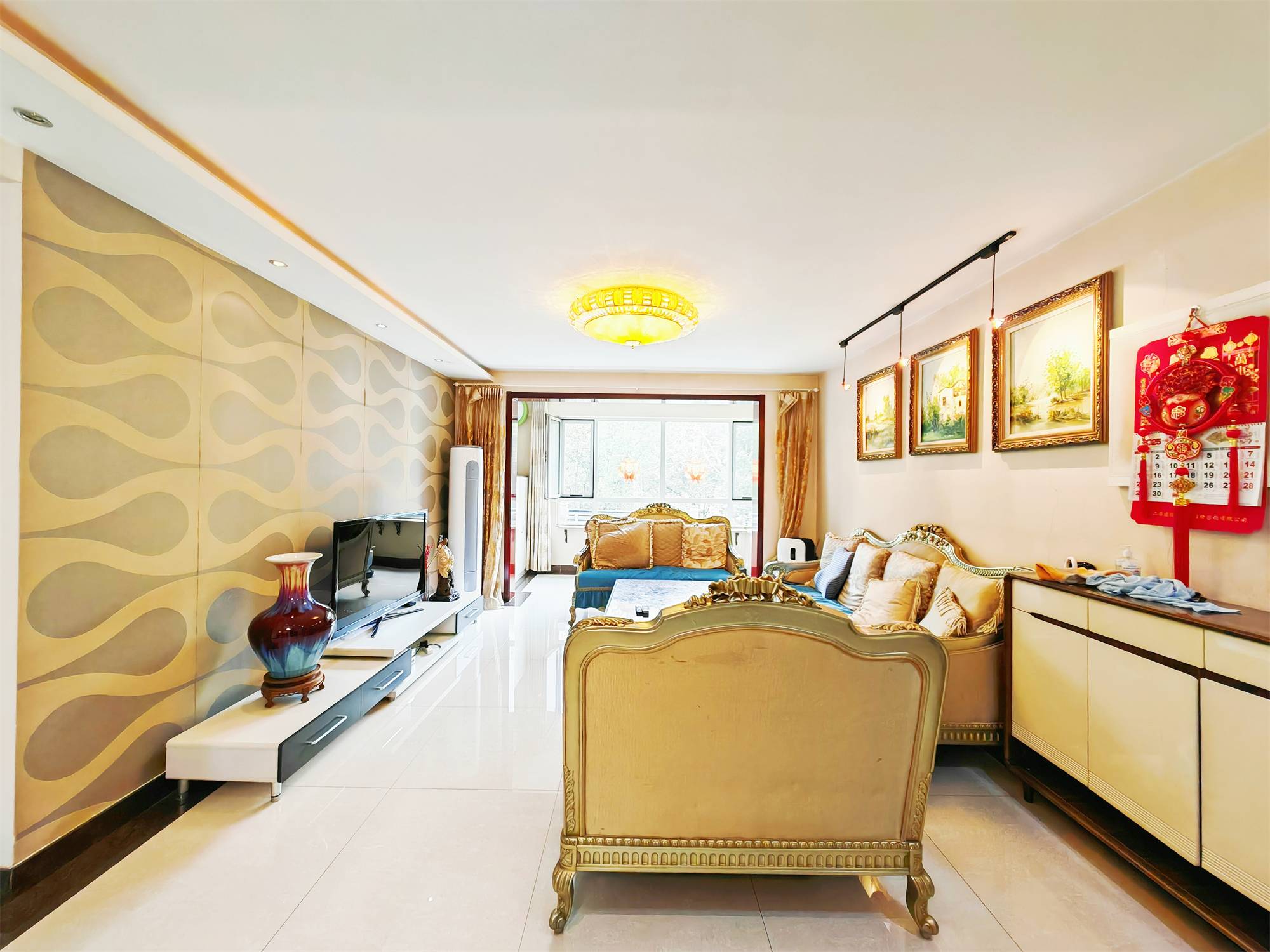  鲁能领秀城B区（十一区） 南北