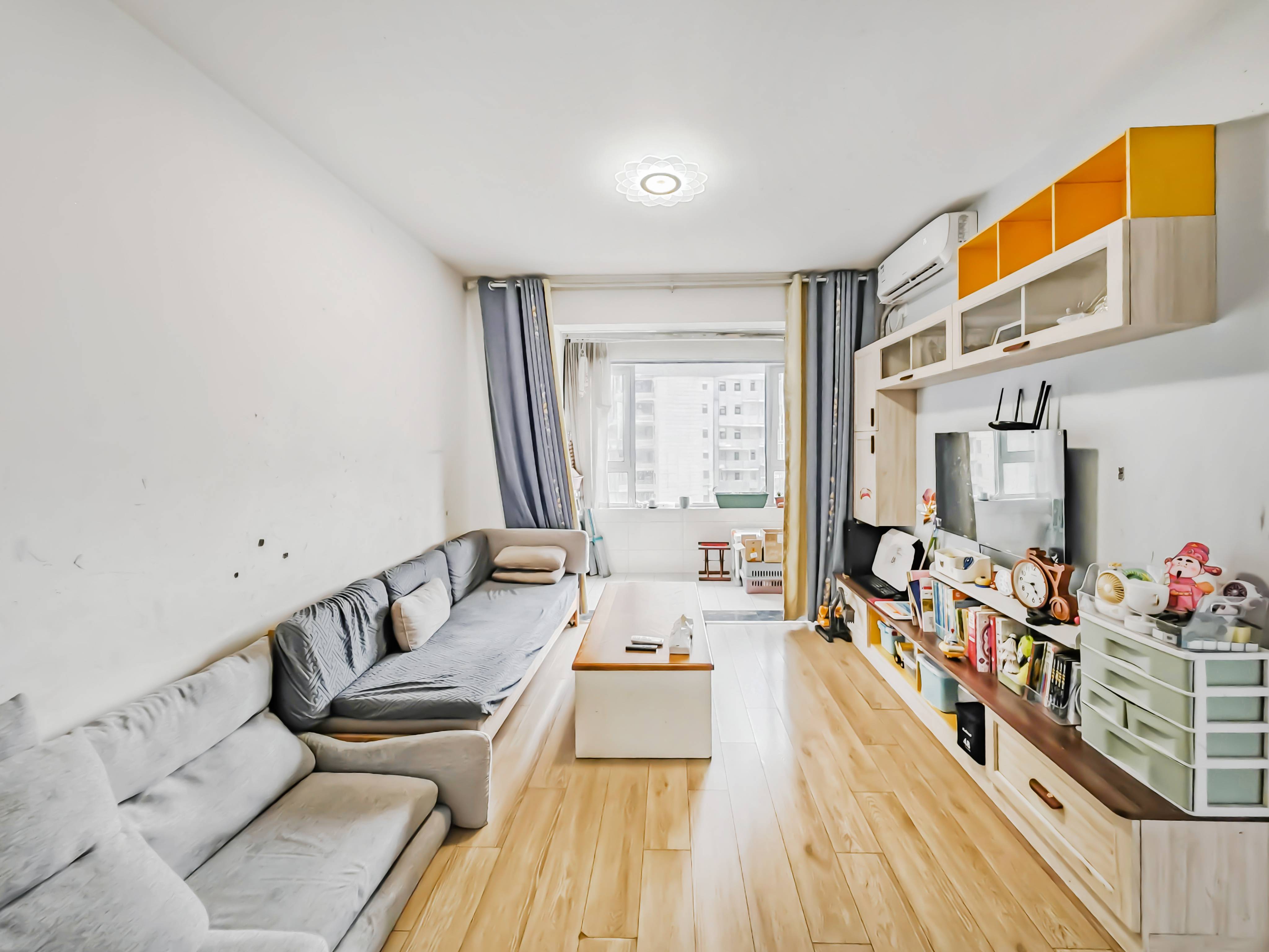  海信贤文世家 南北