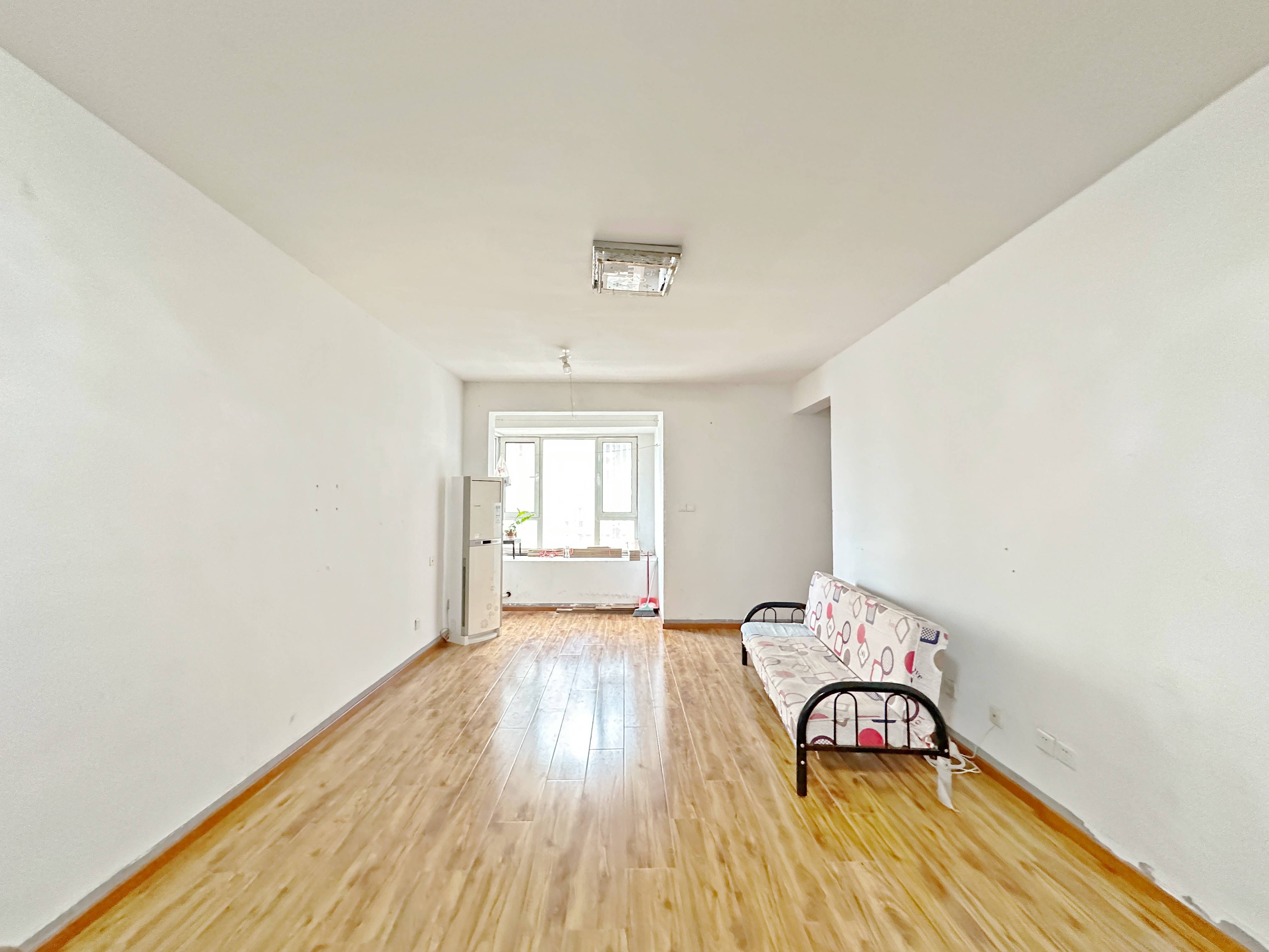 绿地新里卢浮公馆