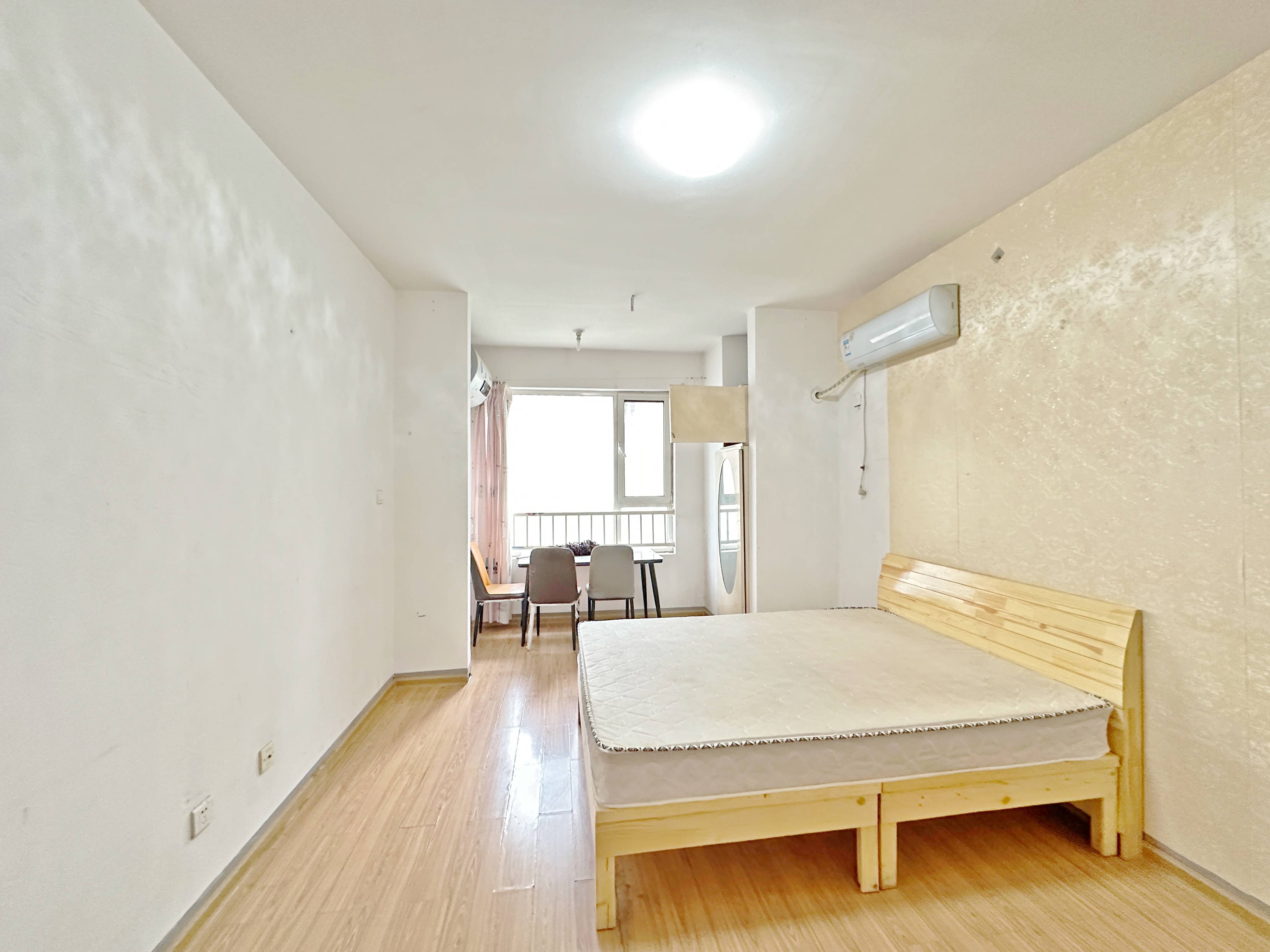 绿地新里卢浮公馆