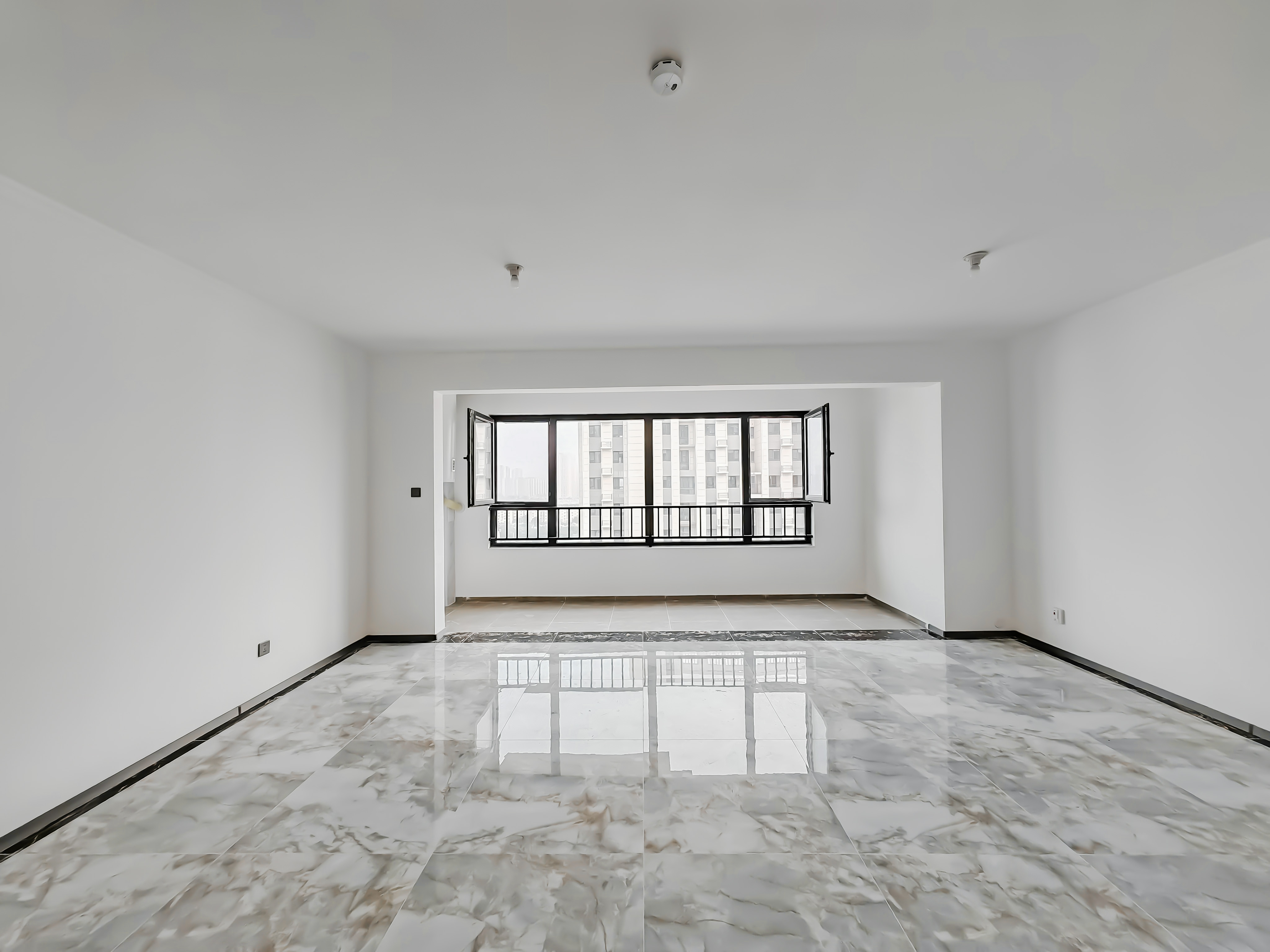  碧桂园·凤凰壹品 南北