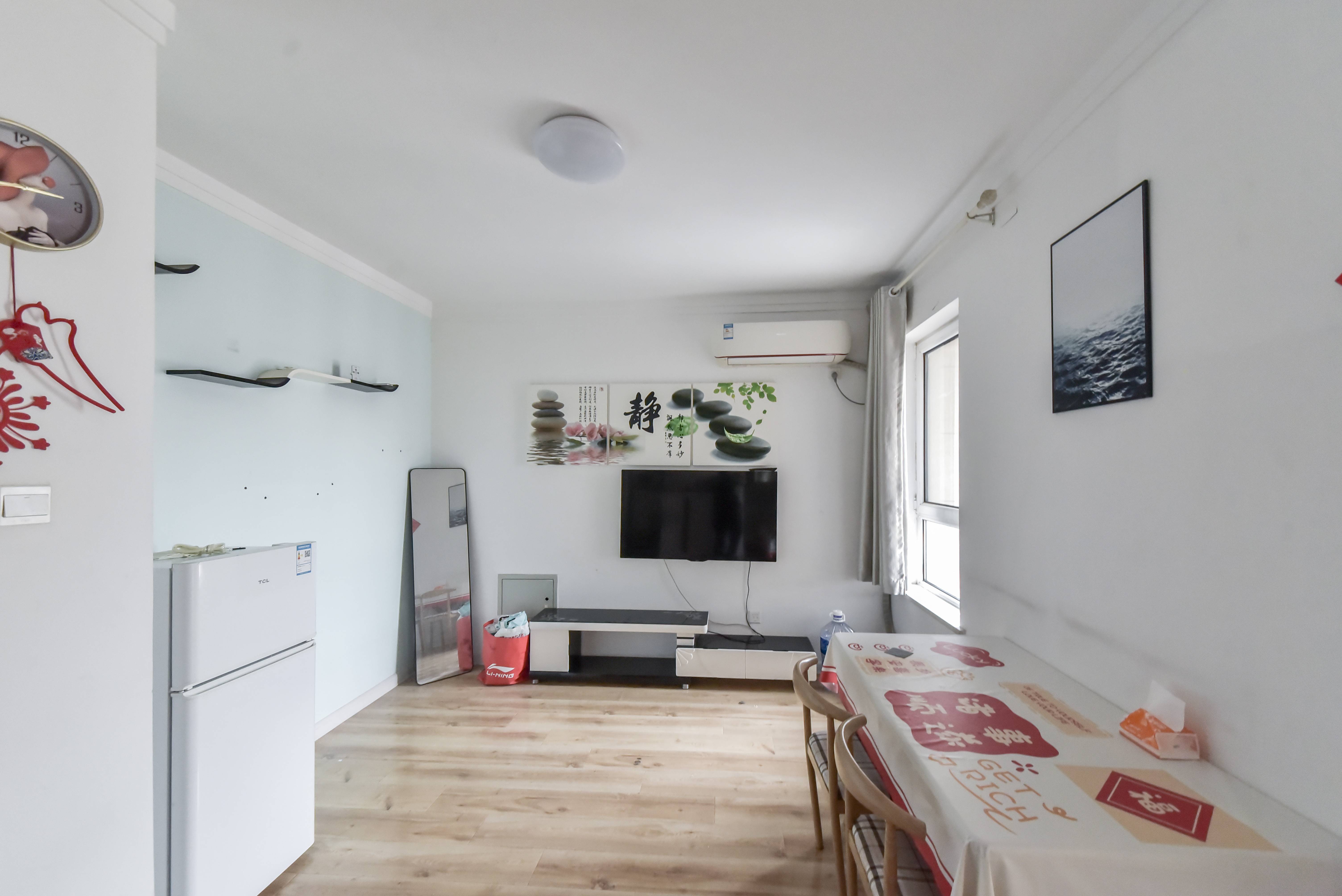  银丰唐郡紫薇园 南北