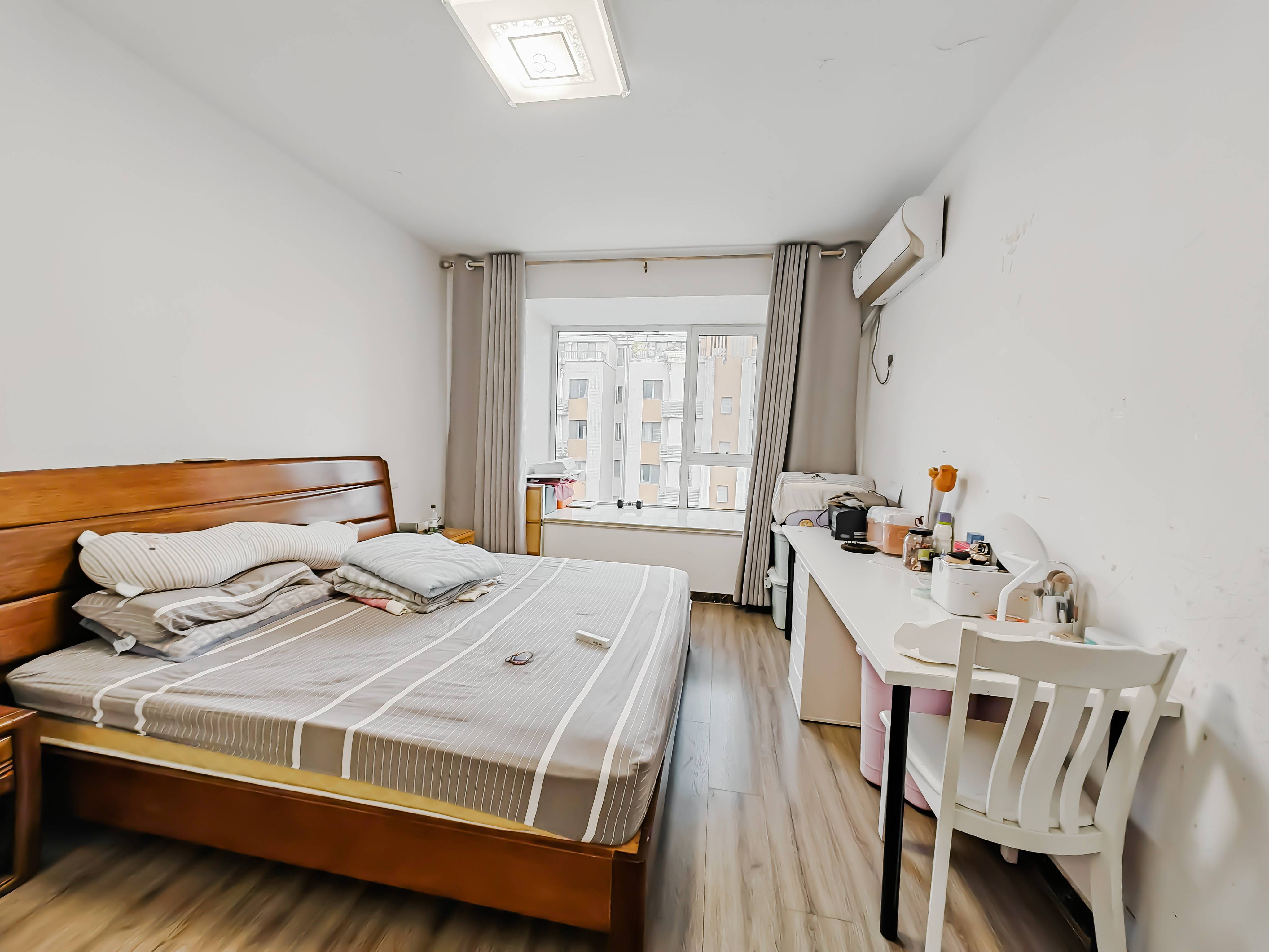 天鸿万象新天四区