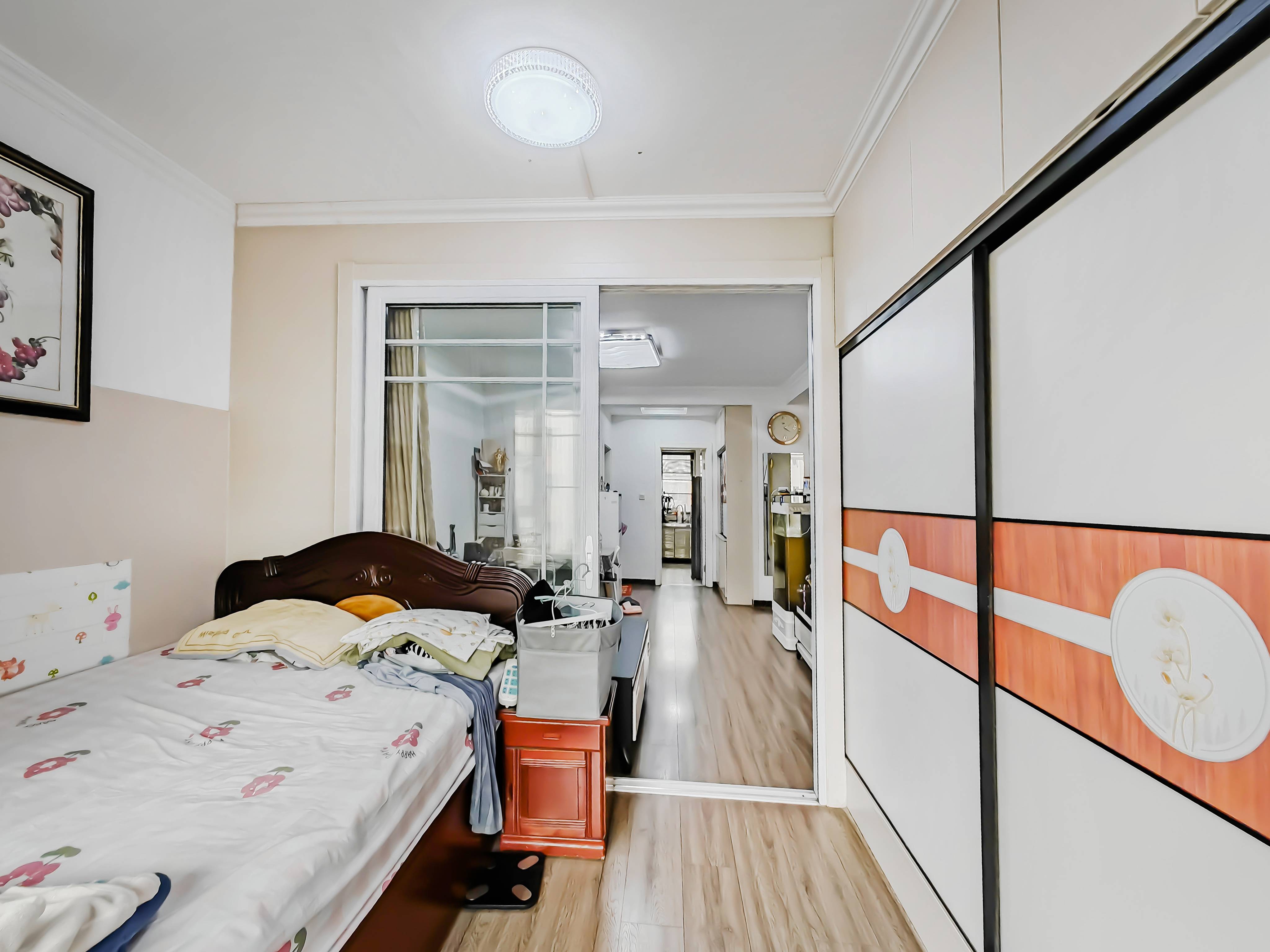  天鸿万象新天四区 南北