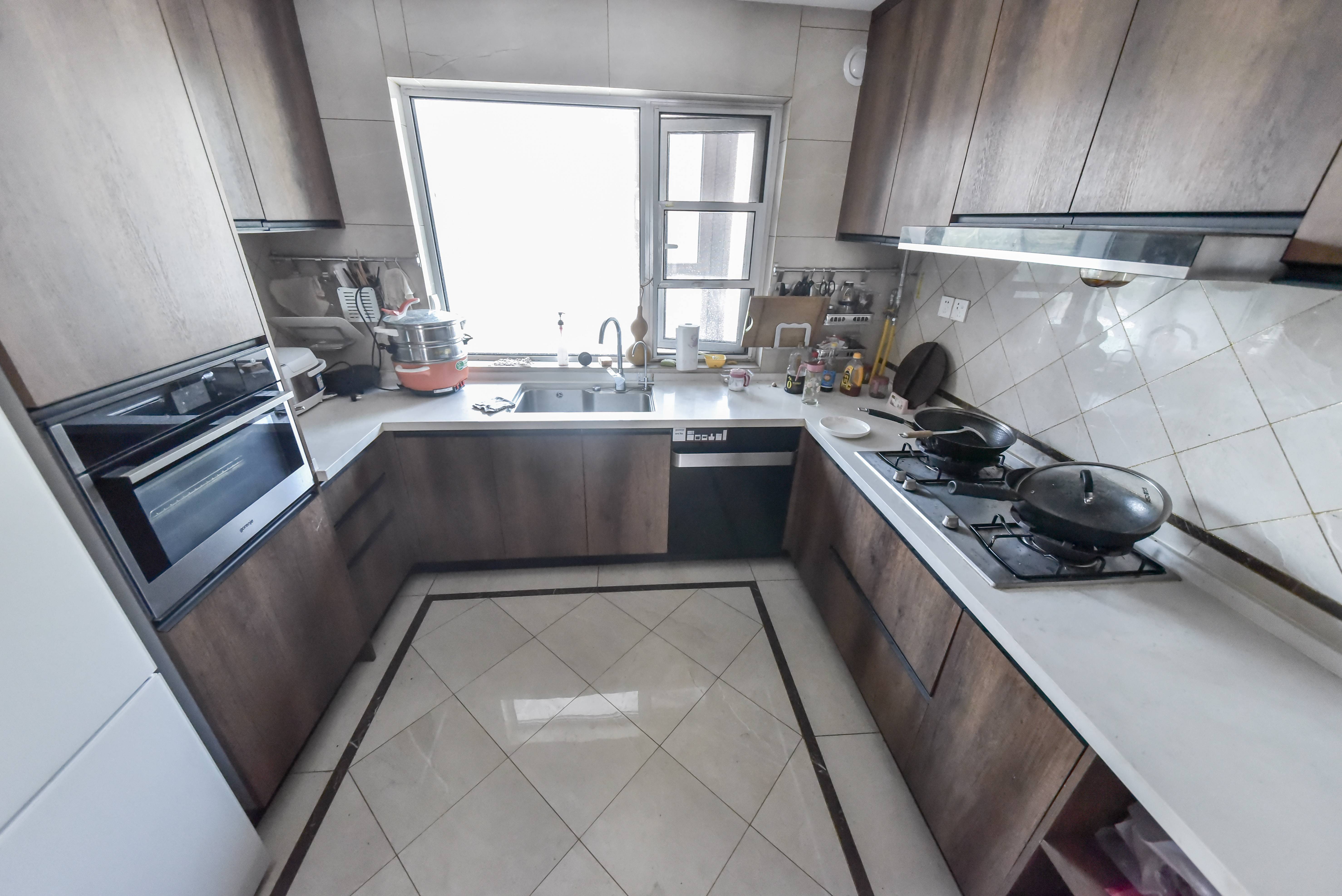 银丰唐郡玫瑰园