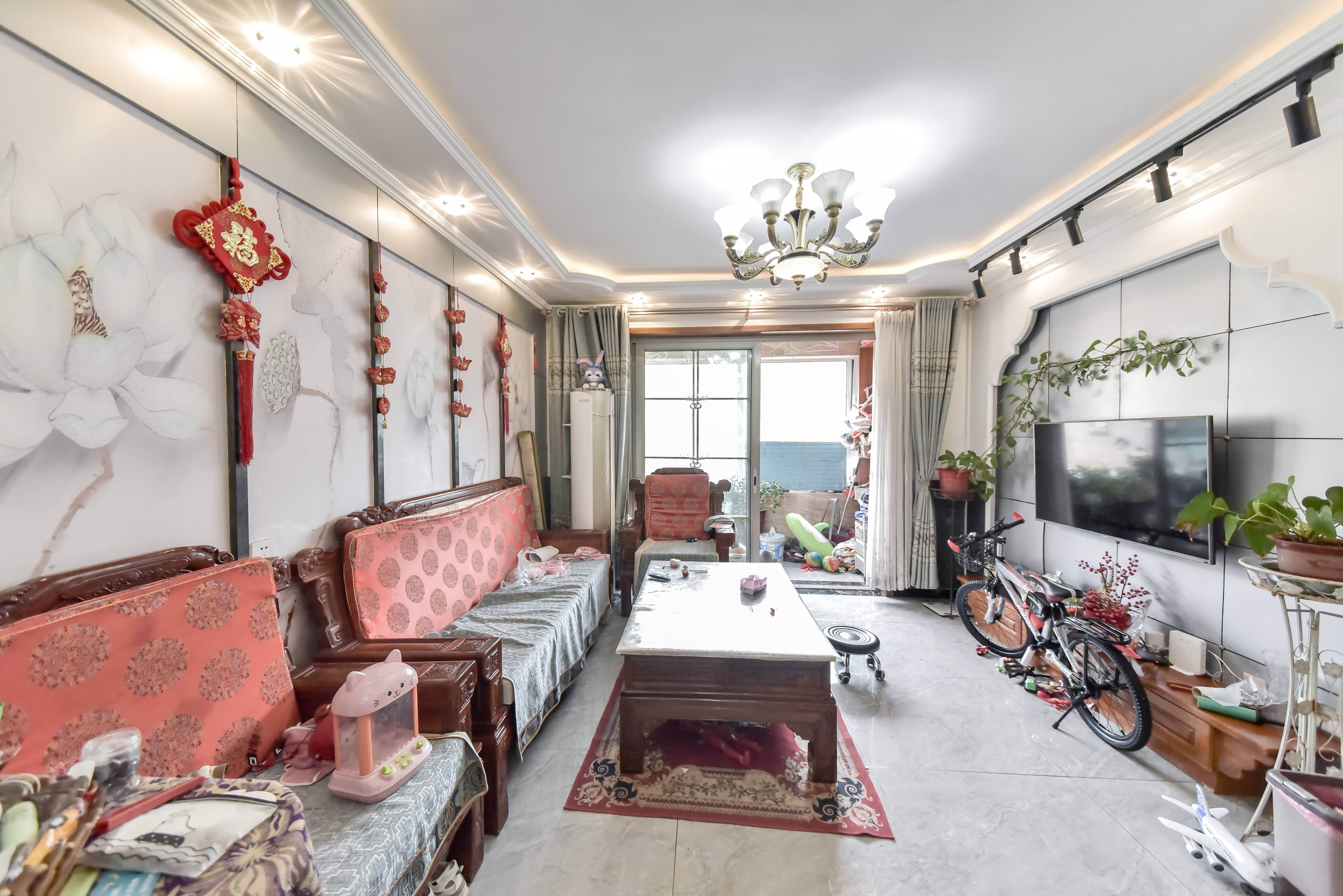 银丰唐郡玫瑰园