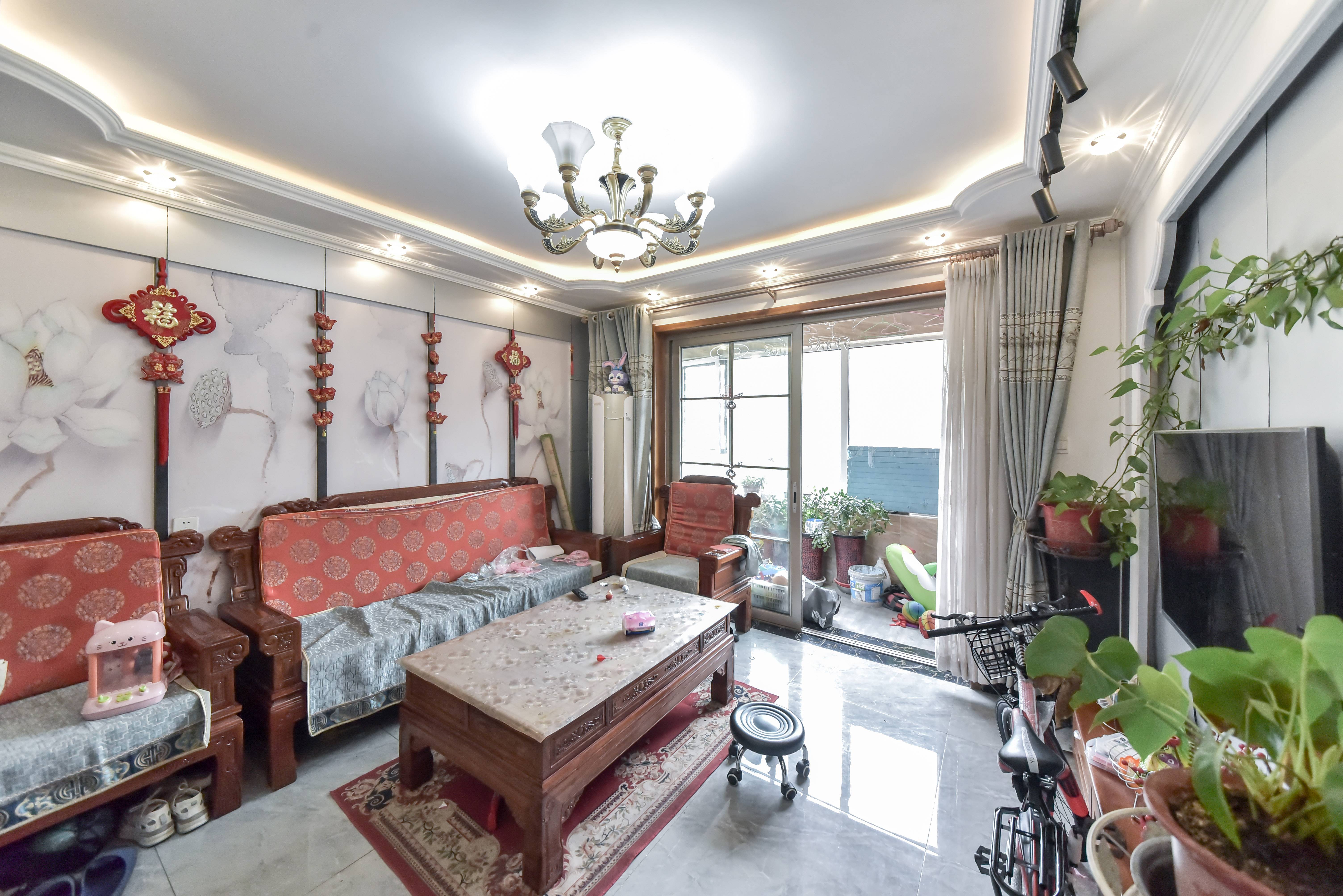 银丰唐郡玫瑰园